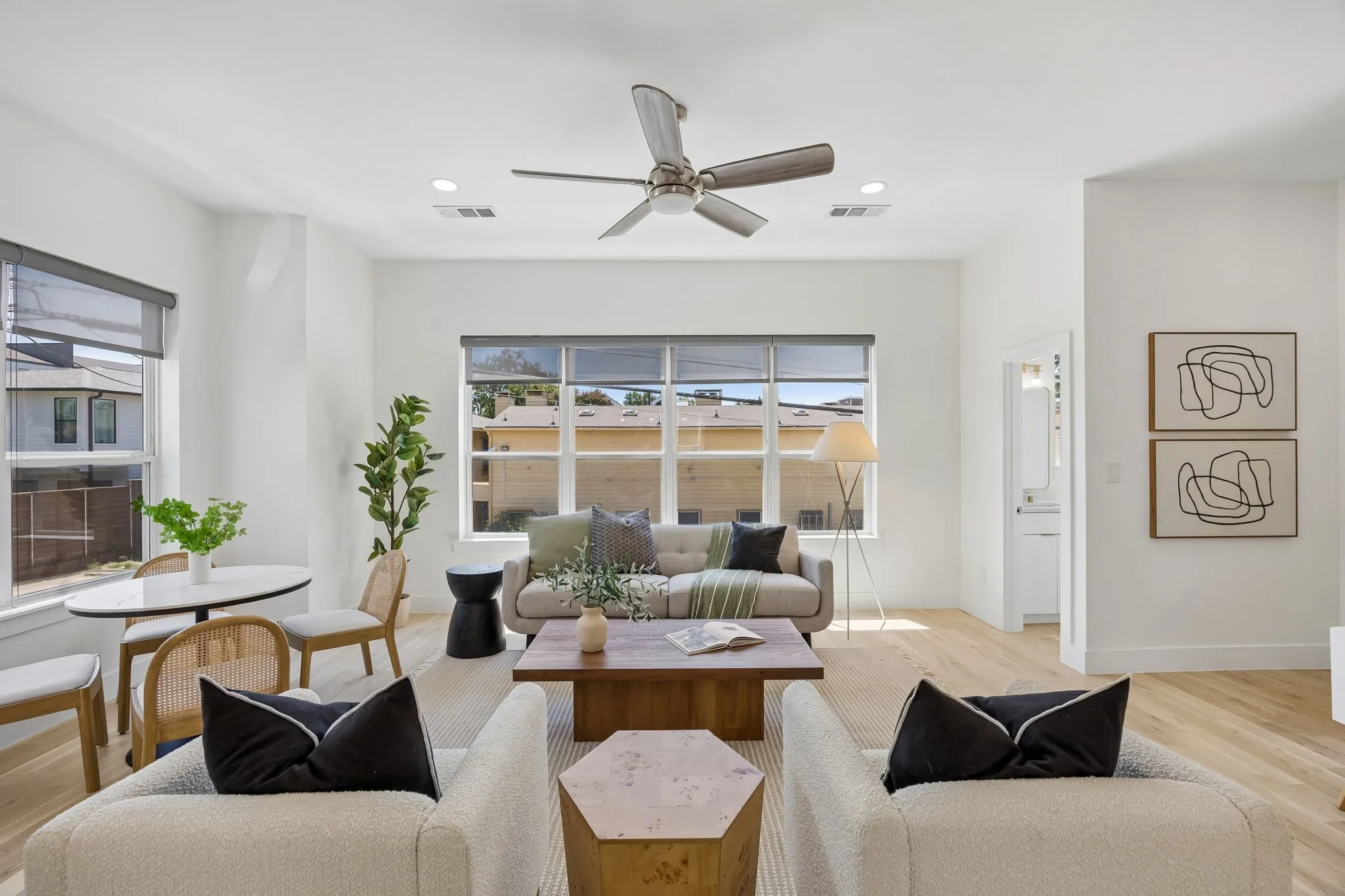 Condominium For Rent in Dallas County , 1917 Landon Lane, Dallas, Texas 75204, 2 Bedroom, 3 Bathroom, 2 Garage spaces, 1,566 Sqft, built in 2021, mls#21379078, Real Estate Agent in Dallas, Homes For Rent in Dallas county, Homes For Rent in Dallas, Realtor in Dallas Texas, Real Estate Brokerage Independent Realty Texas, Luminita Cordes Realtor