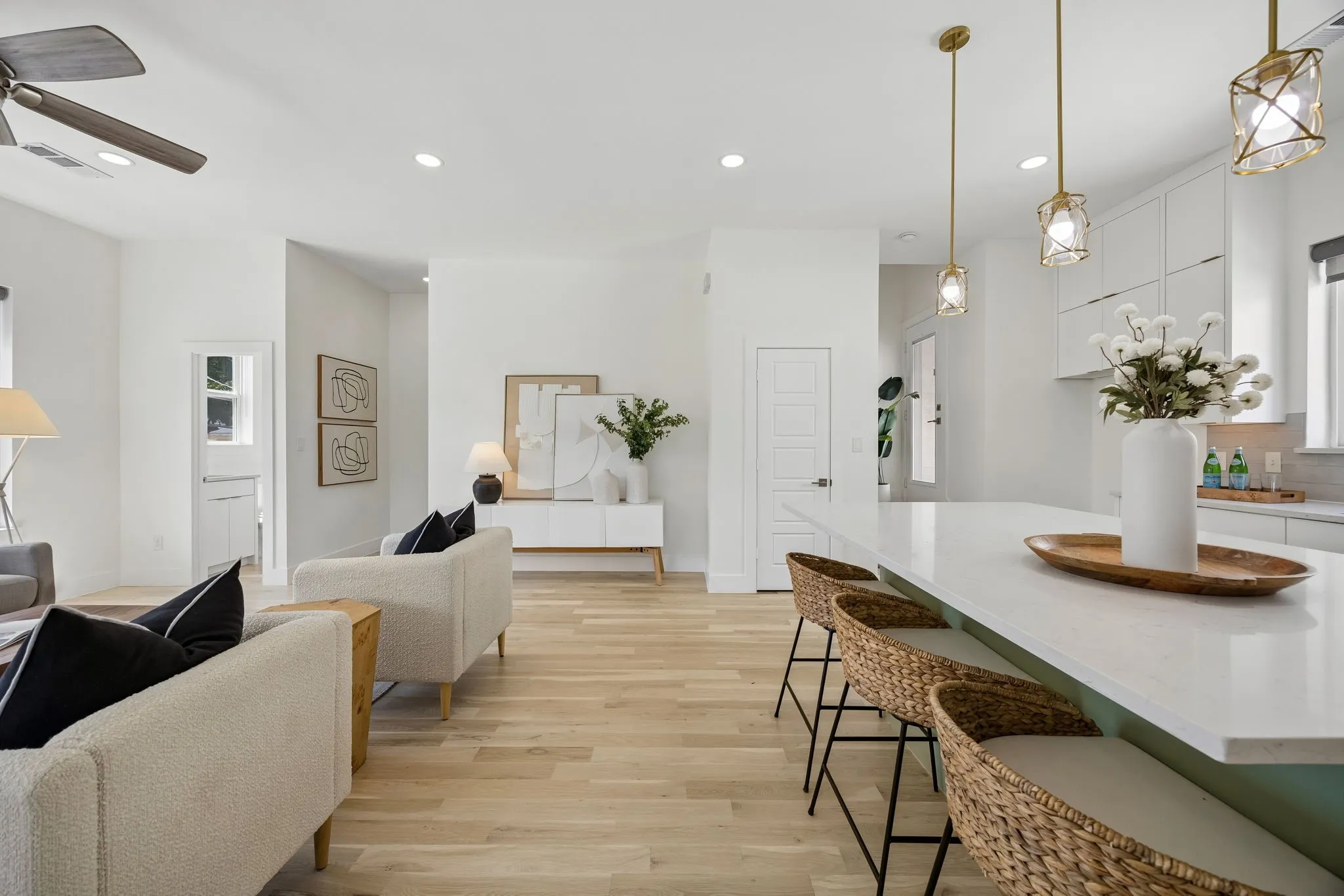 Condominium For Rent in Dallas County , 1917 Landon Lane, Dallas, Texas 75204, 2 Bedroom, 3 Bathroom, 2 Garage spaces, 1,566 Sqft, built in 2021, mls#21379078, Real Estate Agent in Dallas, Homes For Rent in Dallas county, Homes For Rent in Dallas, Realtor in Dallas Texas, Real Estate Brokerage Independent Realty Texas, Luminita Cordes Realtor