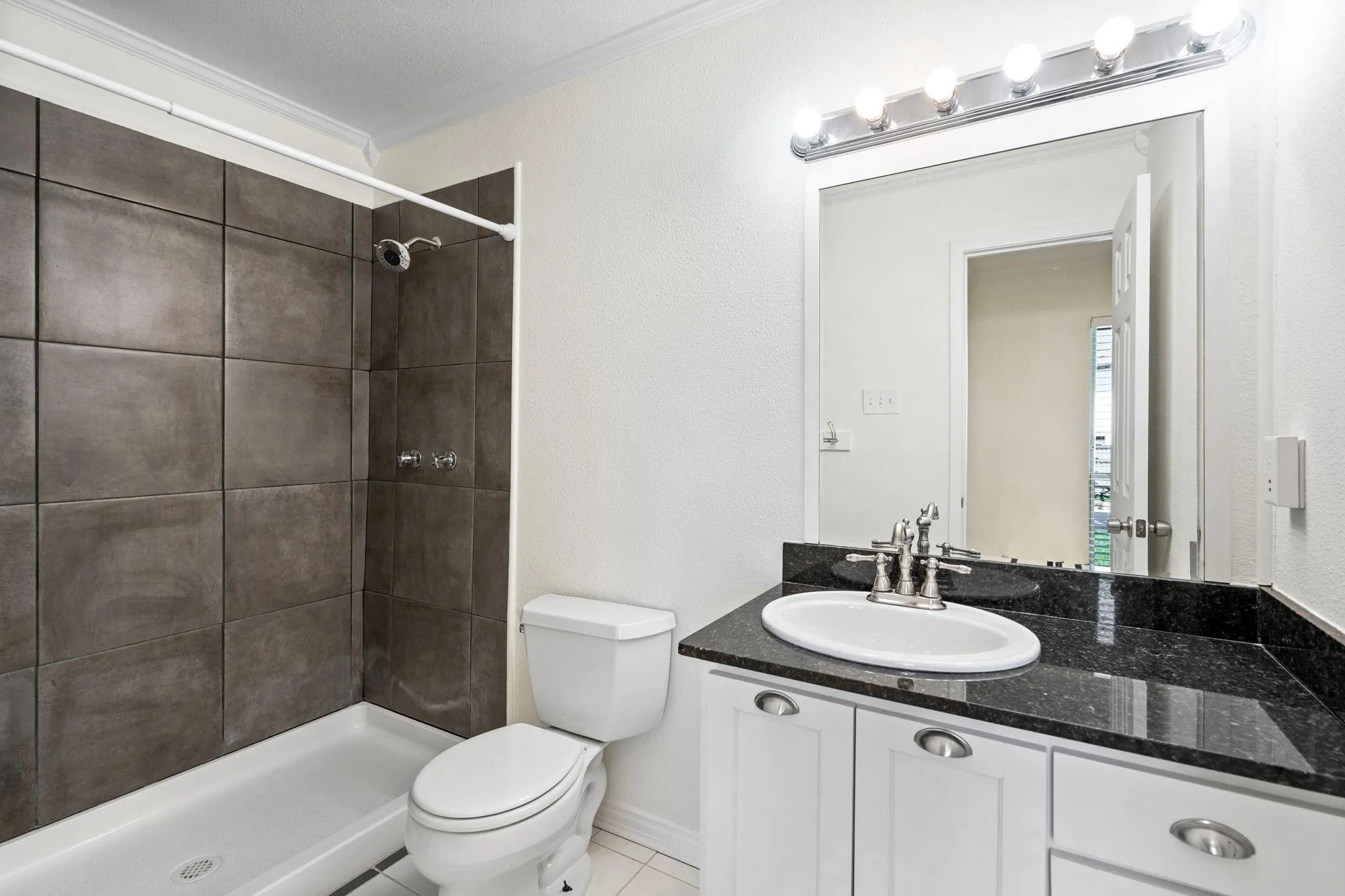 Single Family Residence For Rent in Dallas County , 7162 Carrousel Circle, Dallas, Texas 75214, 4 Bedroom, 3 Bathroom, Garage spaces, 2,493 Sqft, built in 1971, mls#21379305, Real Estate Agent in Dallas, Homes For Rent in Dallas county, Homes For Rent in Dallas, Realtor in Dallas Texas, Real Estate Brokerage Independent Realty Texas, Luminita Cordes Realtor