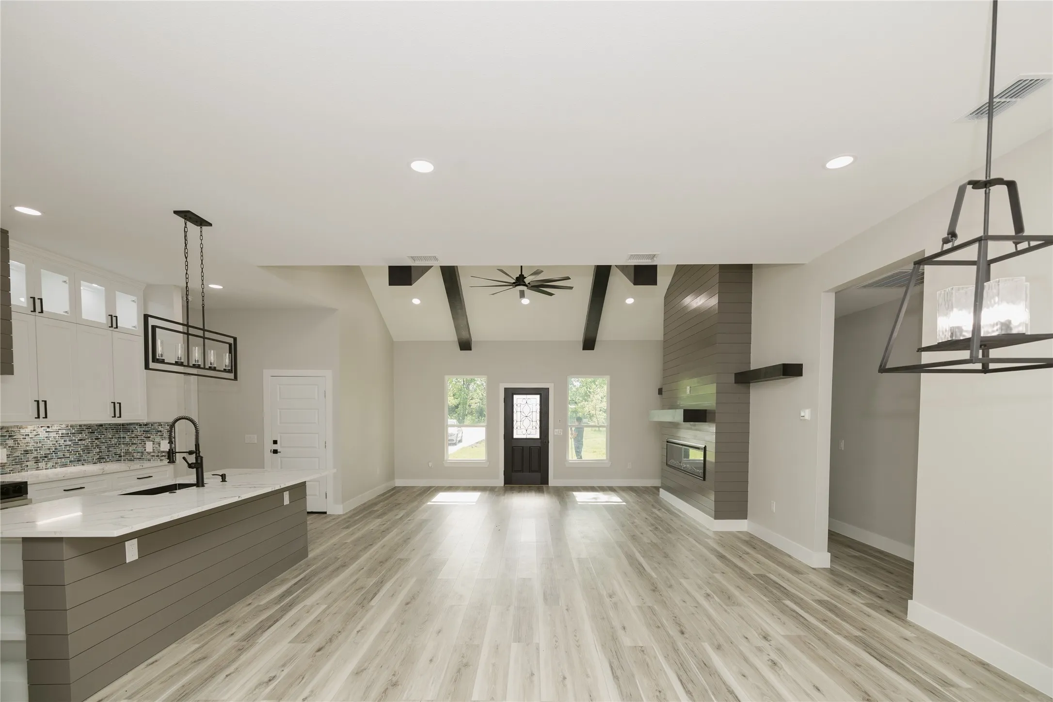 Single Family Residence For Sale in Hunt County , 1911 US-HWY 69 Road, Greenville, Texas 75401, 3 Bedroom, 2 Bathroom, 4 Garage spaces, 1,920 Sqft, built in 2025, mls#21379306, Real Estate Agent in Greenville, Homes For Sale in Hunt county, Homes For Sale in Greenville, Realtor in Greenville Texas, Real Estate Brokerage Independent Realty Texas, Luminita Cordes Realtor