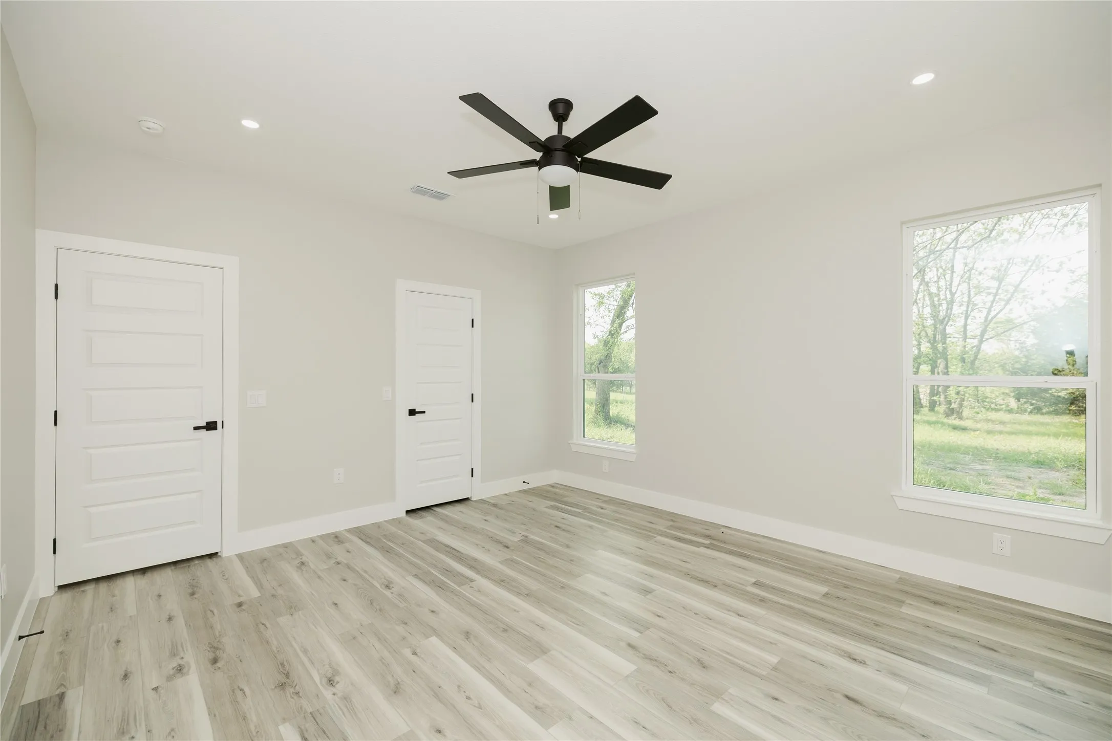 Single Family Residence For Sale in Hunt County , 1911 US-HWY 69 Road, Greenville, Texas 75401, 3 Bedroom, 2 Bathroom, 4 Garage spaces, 1,920 Sqft, built in 2025, mls#21379306, Real Estate Agent in Greenville, Homes For Sale in Hunt county, Homes For Sale in Greenville, Realtor in Greenville Texas, Real Estate Brokerage Independent Realty Texas, Luminita Cordes Realtor