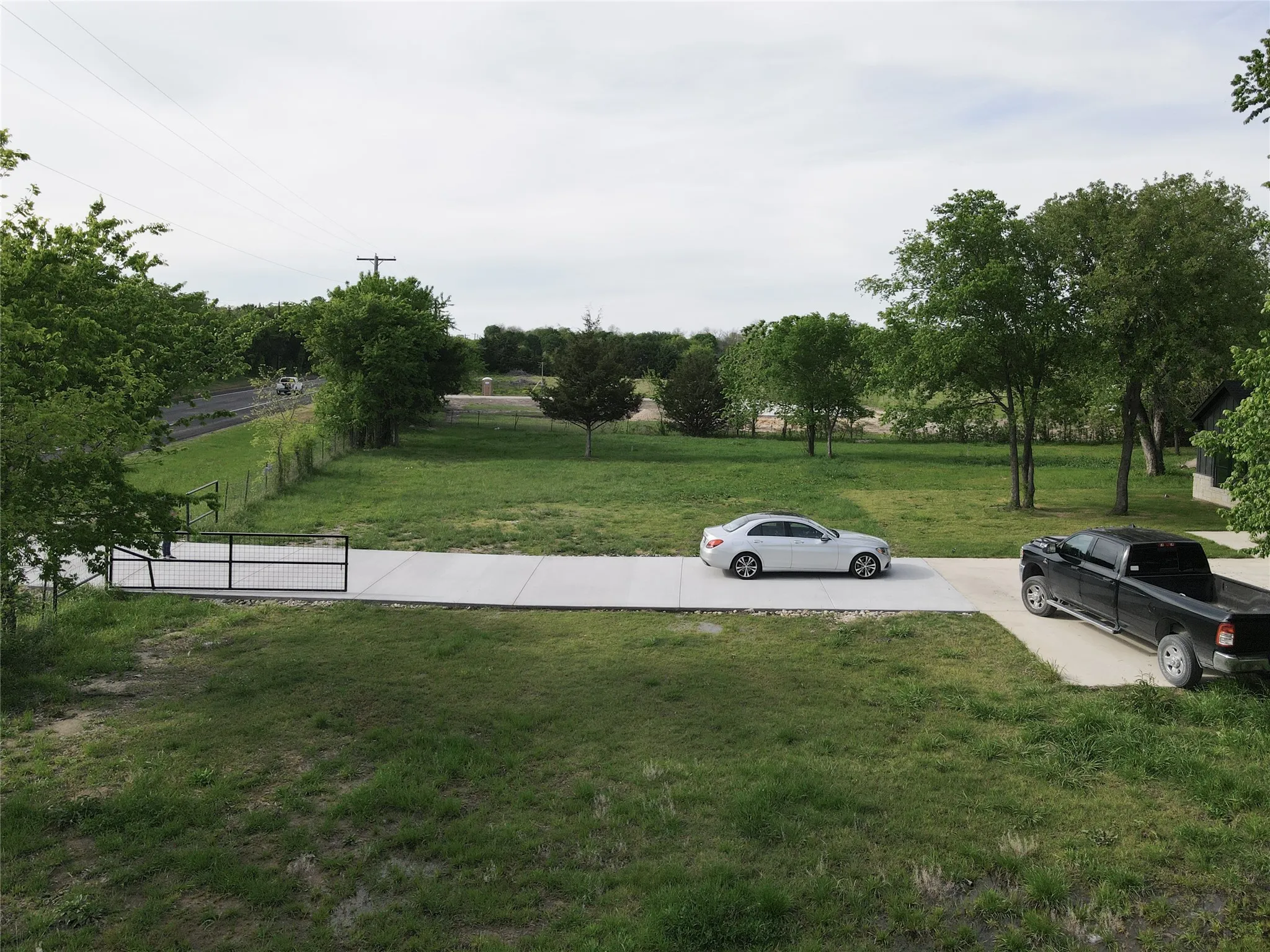 Single Family Residence For Sale in Hunt County , 1911 US-HWY 69 Road, Greenville, Texas 75401, 3 Bedroom, 2 Bathroom, 4 Garage spaces, 1,920 Sqft, built in 2025, mls#21379306, Real Estate Agent in Greenville, Homes For Sale in Hunt county, Homes For Sale in Greenville, Realtor in Greenville Texas, Real Estate Brokerage Independent Realty Texas, Luminita Cordes Realtor