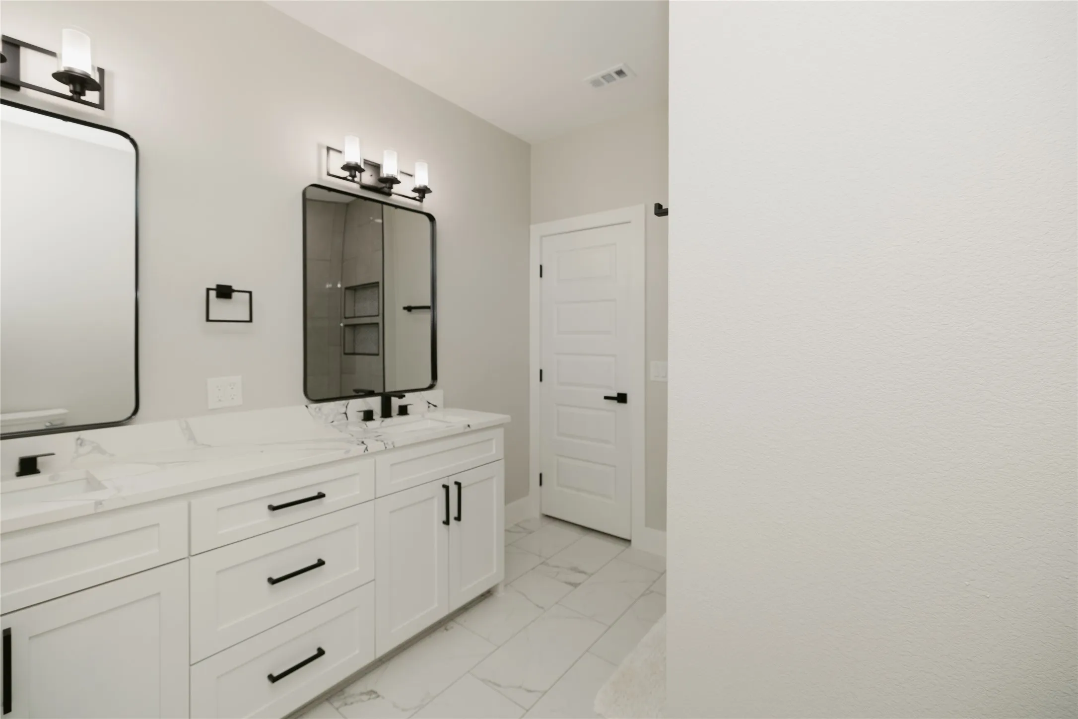 Single Family Residence For Sale in Hunt County , 1911 US-HWY 69 Road, Greenville, Texas 75401, 3 Bedroom, 2 Bathroom, 4 Garage spaces, 1,920 Sqft, built in 2025, mls#21379306, Real Estate Agent in Greenville, Homes For Sale in Hunt county, Homes For Sale in Greenville, Realtor in Greenville Texas, Real Estate Brokerage Independent Realty Texas, Luminita Cordes Realtor