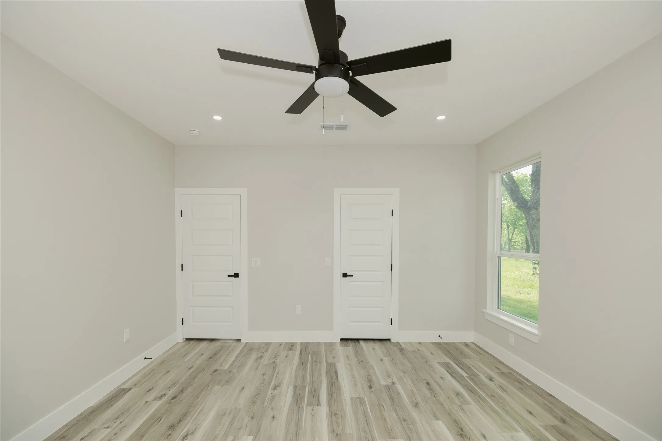 Single Family Residence For Sale in Hunt County , 1911 US-HWY 69 Road, Greenville, Texas 75401, 3 Bedroom, 2 Bathroom, 4 Garage spaces, 1,920 Sqft, built in 2025, mls#21379306, Real Estate Agent in Greenville, Homes For Sale in Hunt county, Homes For Sale in Greenville, Realtor in Greenville Texas, Real Estate Brokerage Independent Realty Texas, Luminita Cordes Realtor