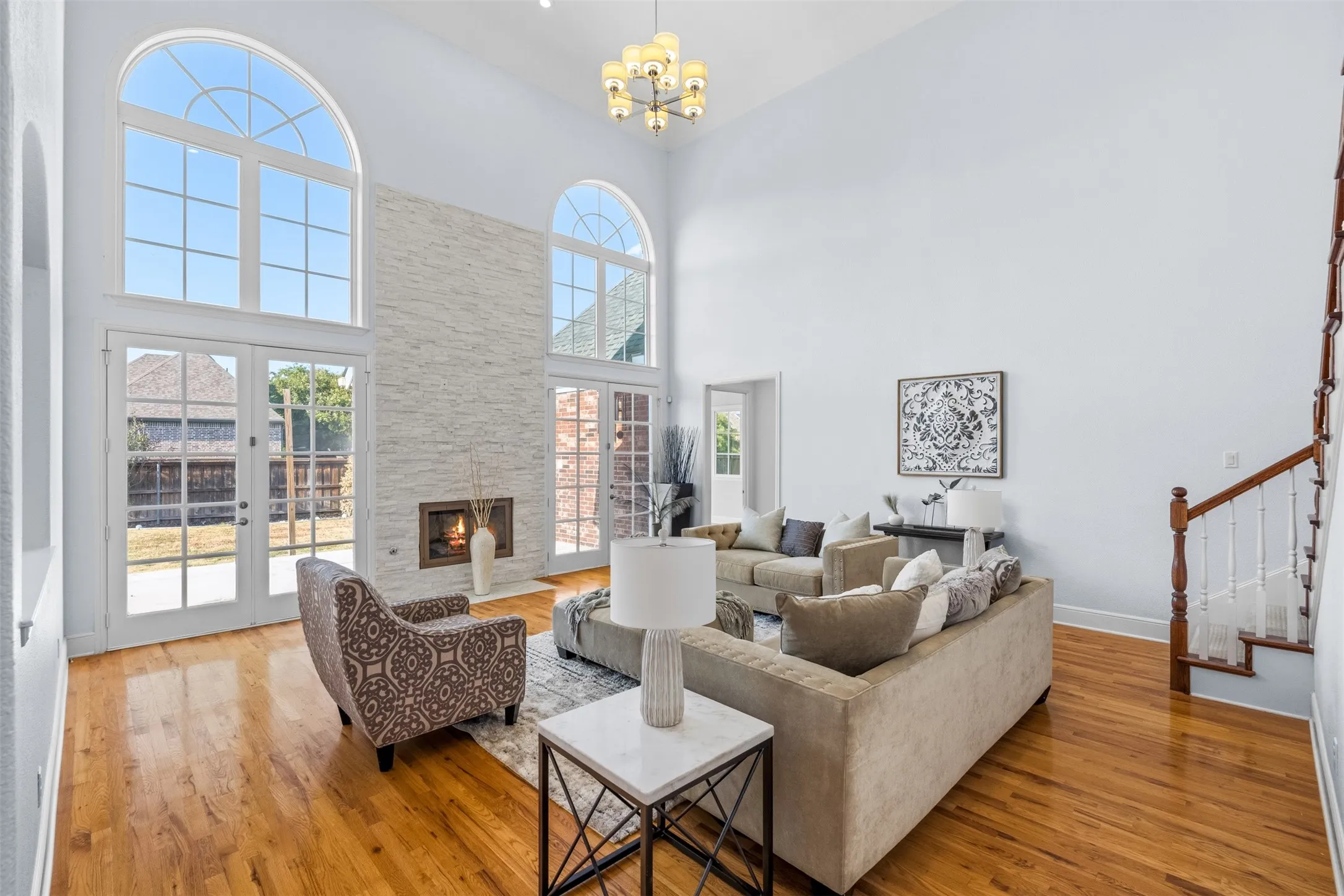 Single Family Residence For Sale in Tarrant County , 1217 Viridian Park Lane, Arlington, Texas 76005, 5 Bedroom, 5 Bathroom, 3 Garage spaces, 6,316 Sqft, built in 2015, mls#21379302, Real Estate Agent in Arlington, Homes For Sale in Tarrant county, Homes For Sale in Arlington, Realtor in Arlington Texas, Real Estate Brokerage Independent Realty Texas, Luminita Cordes Realtor