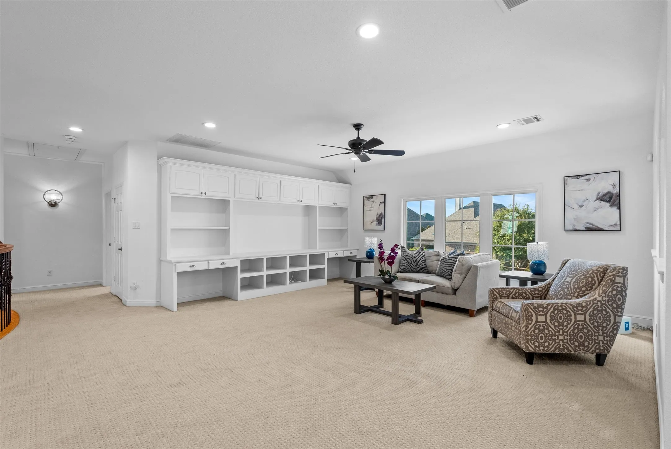 Single Family Residence For Sale in Tarrant County , 1217 Viridian Park Lane, Arlington, Texas 76005, 5 Bedroom, 5 Bathroom, 3 Garage spaces, 6,316 Sqft, built in 2015, mls#21379302, Real Estate Agent in Arlington, Homes For Sale in Tarrant county, Homes For Sale in Arlington, Realtor in Arlington Texas, Real Estate Brokerage Independent Realty Texas, Luminita Cordes Realtor