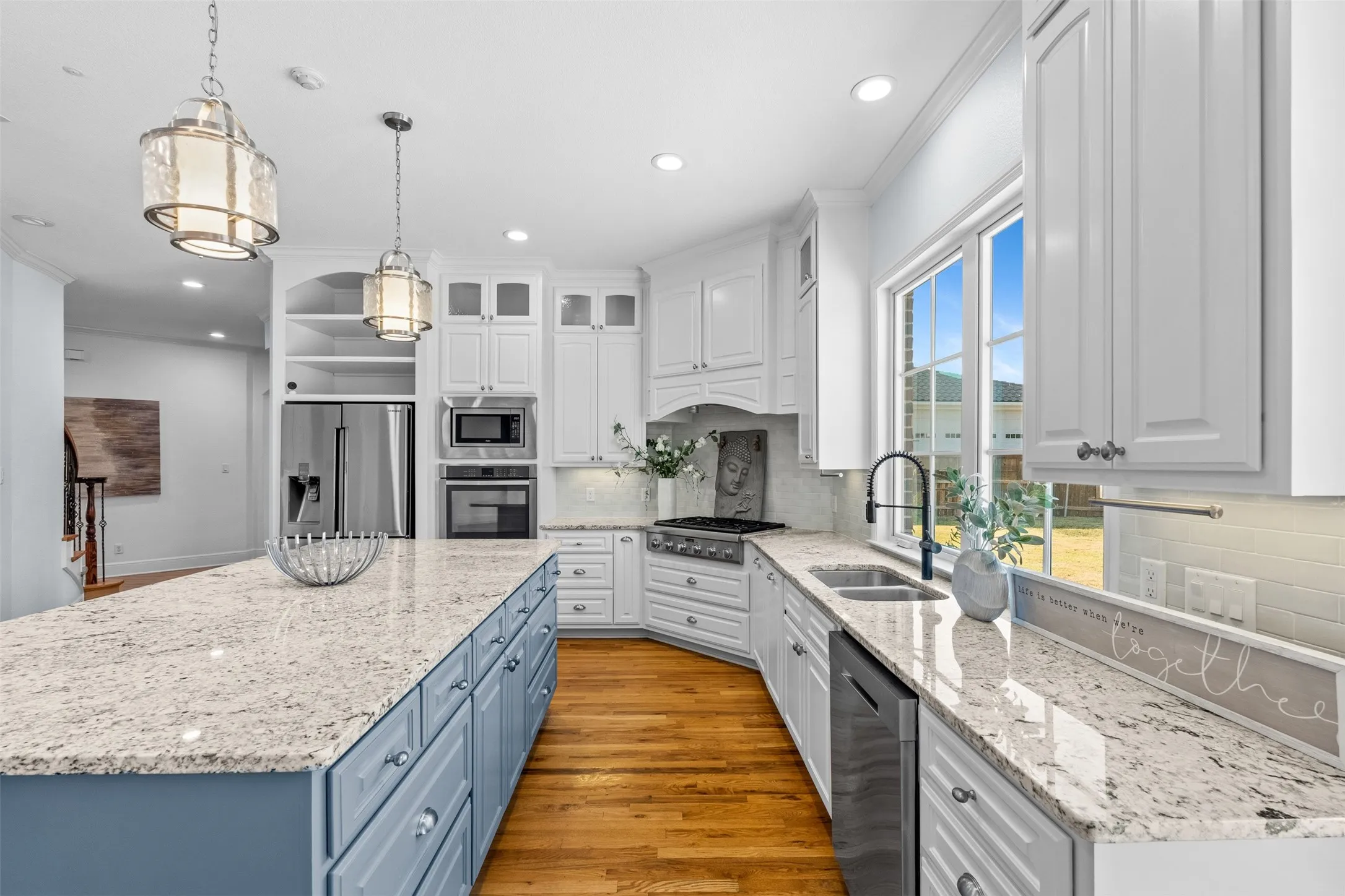 Single Family Residence For Sale in Tarrant County , 1217 Viridian Park Lane, Arlington, Texas 76005, 5 Bedroom, 5 Bathroom, 3 Garage spaces, 6,316 Sqft, built in 2015, mls#21379302, Real Estate Agent in Arlington, Homes For Sale in Tarrant county, Homes For Sale in Arlington, Realtor in Arlington Texas, Real Estate Brokerage Independent Realty Texas, Luminita Cordes Realtor
