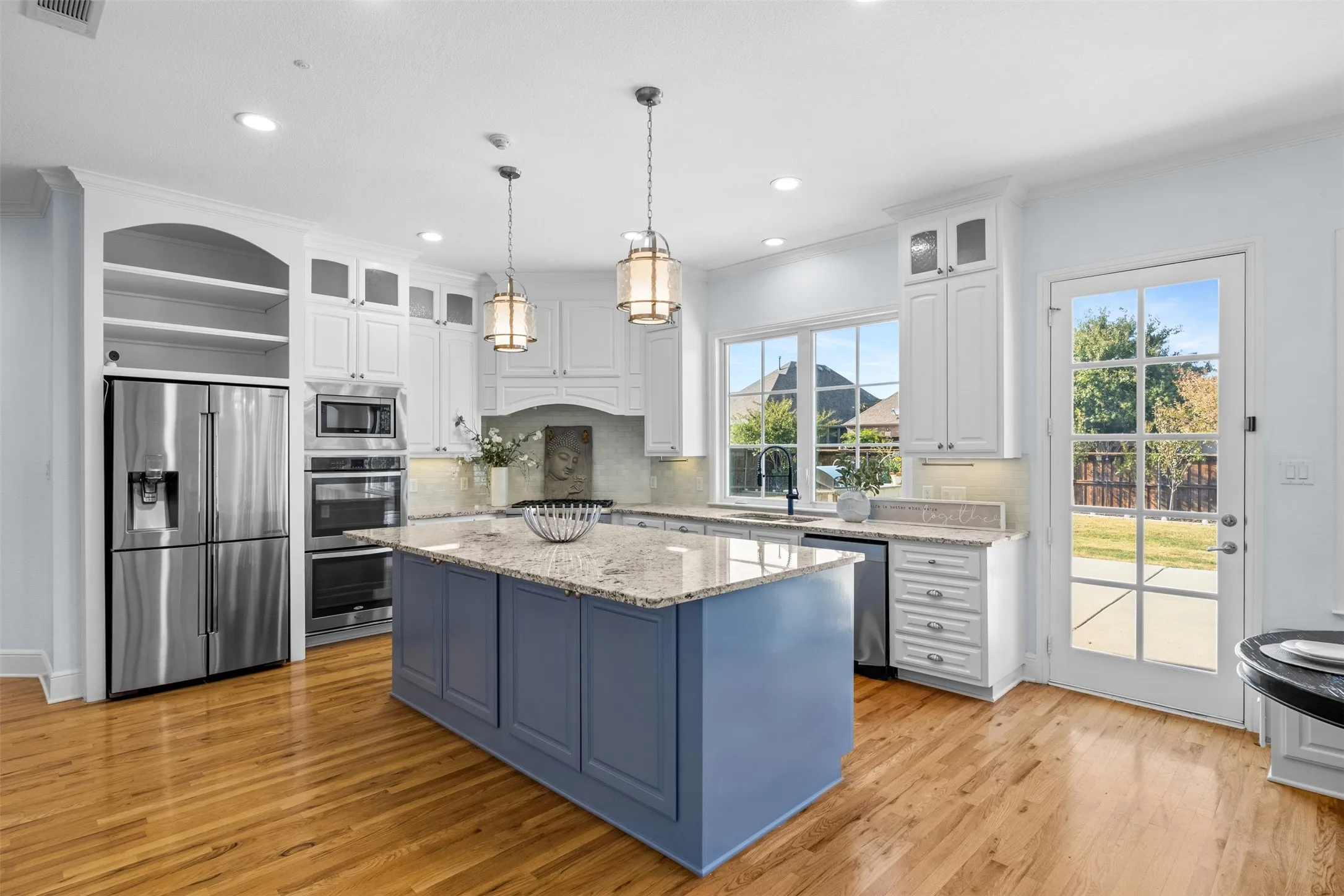 Single Family Residence For Sale in Tarrant County , 1217 Viridian Park Lane, Arlington, Texas 76005, 5 Bedroom, 5 Bathroom, 3 Garage spaces, 6,316 Sqft, built in 2015, mls#21379302, Real Estate Agent in Arlington, Homes For Sale in Tarrant county, Homes For Sale in Arlington, Realtor in Arlington Texas, Real Estate Brokerage Independent Realty Texas, Luminita Cordes Realtor
