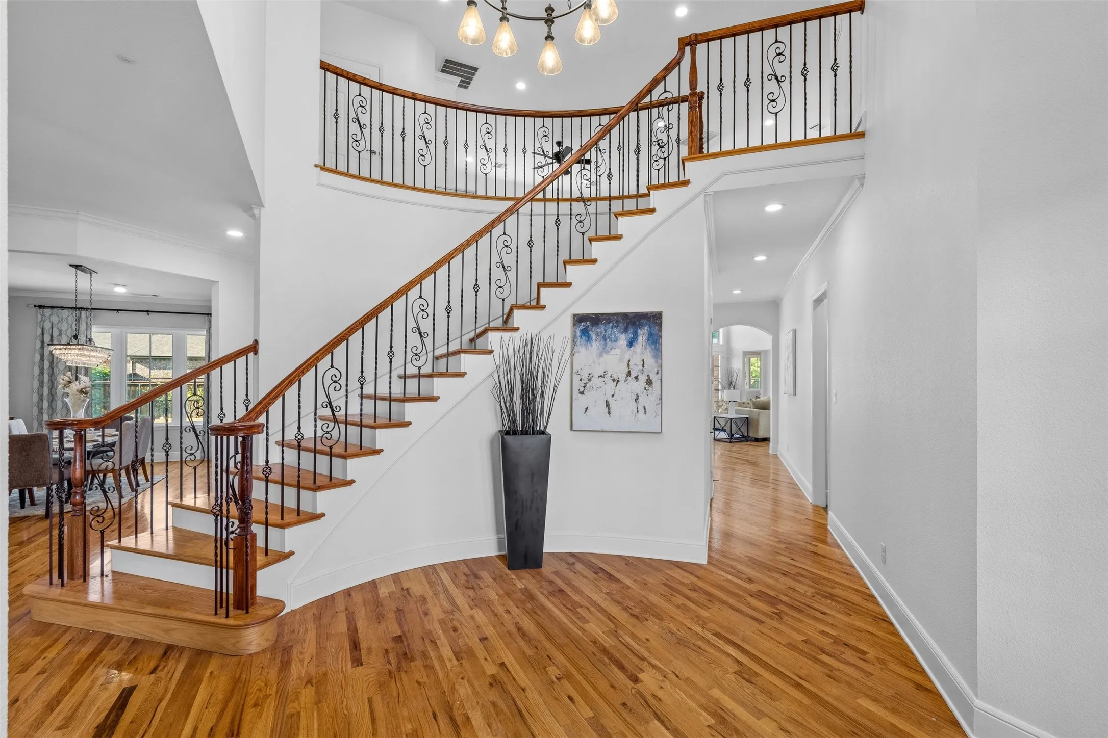 Single Family Residence For Sale in Tarrant County , 1217 Viridian Park Lane, Arlington, Texas 76005, 5 Bedroom, 5 Bathroom, 3 Garage spaces, 6,316 Sqft, built in 2015, mls#21379302, Real Estate Agent in Arlington, Homes For Sale in Tarrant county, Homes For Sale in Arlington, Realtor in Arlington Texas, Real Estate Brokerage Independent Realty Texas, Luminita Cordes Realtor
