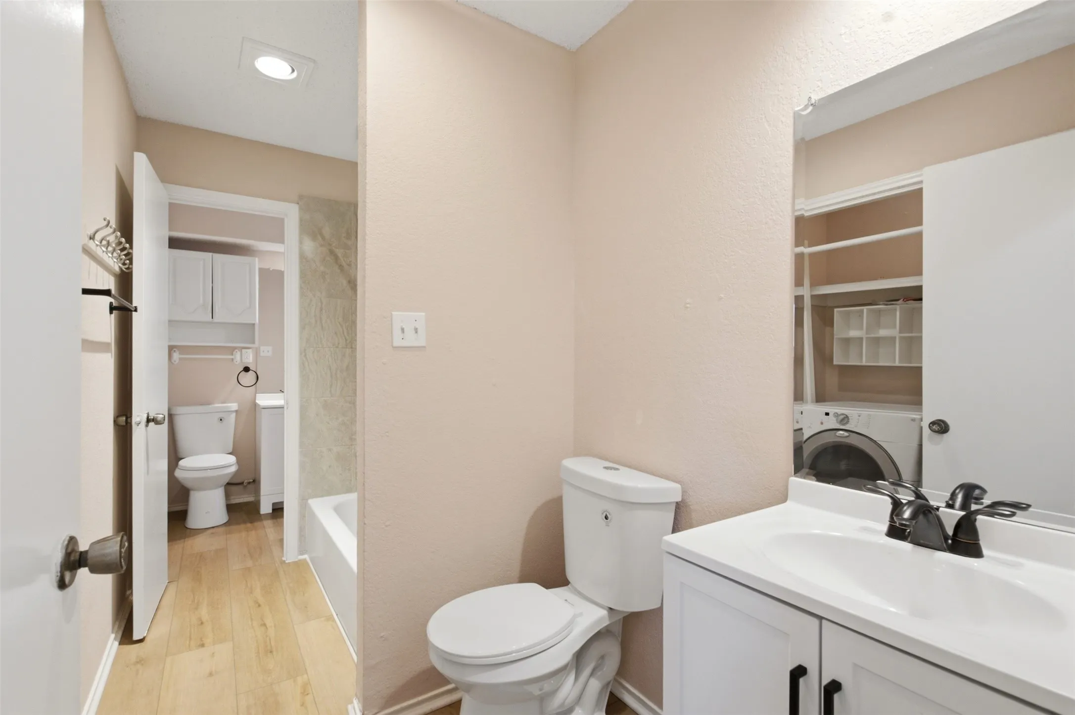 Single Family Residence For Rent in Tarrant County , 2901 Kathleen Lane, Euless, Texas 76039, 2 Bedroom, 1 Bathroom, Garage spaces, 990 Sqft, built in 1983, mls#21379310, Real Estate Agent in Euless, Homes For Rent in Tarrant county, Homes For Rent in Euless, Realtor in Euless Texas, Real Estate Brokerage Independent Realty Texas, Luminita Cordes Realtor