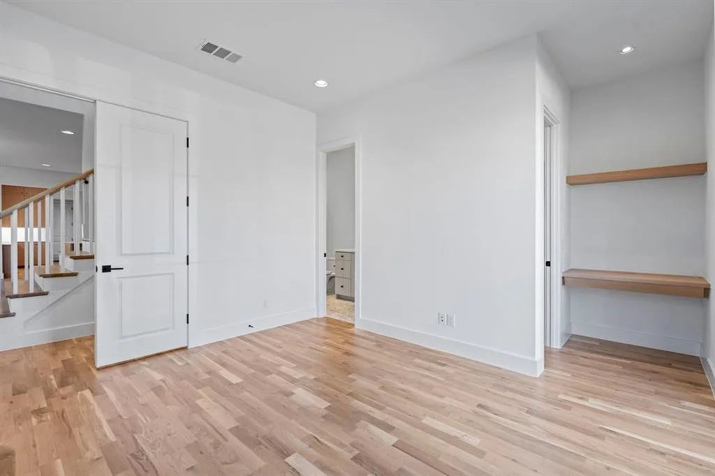 Single Family Residence For Rent in Dallas County , 5836 Martel Avenue, Dallas, Texas 75206, 4 Bedroom, 4 Bathroom, 2 Garage spaces, 3,167 Sqft, built in 2025, mls#21379309, Real Estate Agent in Dallas, Homes For Rent in Dallas county, Homes For Rent in Dallas, Realtor in Dallas Texas, Real Estate Brokerage Independent Realty Texas, Luminita Cordes Realtor