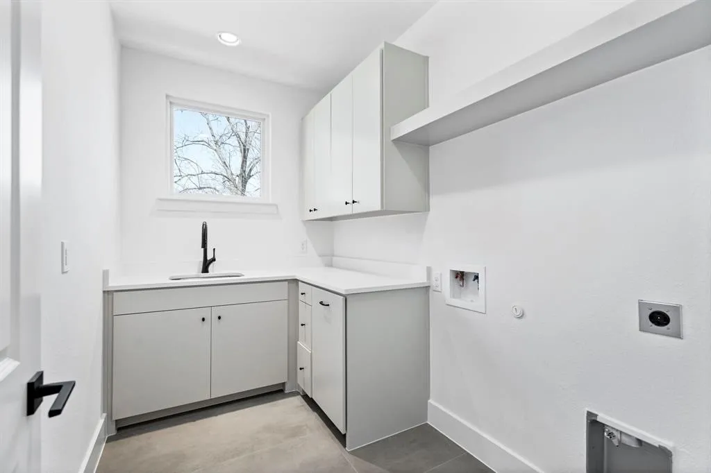 Single Family Residence For Rent in Dallas County , 5836 Martel Avenue, Dallas, Texas 75206, 4 Bedroom, 4 Bathroom, 2 Garage spaces, 3,167 Sqft, built in 2025, mls#21379309, Real Estate Agent in Dallas, Homes For Rent in Dallas county, Homes For Rent in Dallas, Realtor in Dallas Texas, Real Estate Brokerage Independent Realty Texas, Luminita Cordes Realtor