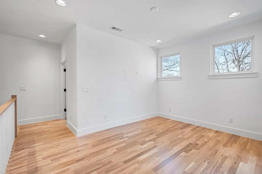 Single Family Residence For Rent in Dallas County , 5836 Martel Avenue, Dallas, Texas 75206, 4 Bedroom, 4 Bathroom, 2 Garage spaces, 3,167 Sqft, built in 2025, mls#21379309, Real Estate Agent in Dallas, Homes For Rent in Dallas county, Homes For Rent in Dallas, Realtor in Dallas Texas, Real Estate Brokerage Independent Realty Texas, Luminita Cordes Realtor