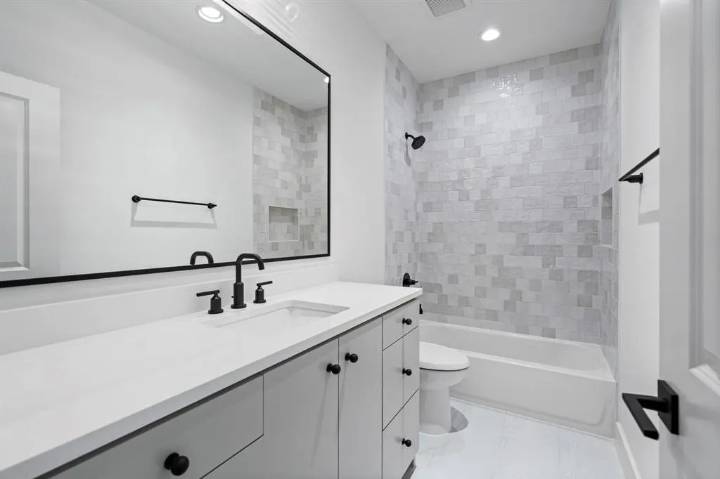 Single Family Residence For Rent in Dallas County , 5836 Martel Avenue, Dallas, Texas 75206, 4 Bedroom, 4 Bathroom, 2 Garage spaces, 3,167 Sqft, built in 2025, mls#21379309, Real Estate Agent in Dallas, Homes For Rent in Dallas county, Homes For Rent in Dallas, Realtor in Dallas Texas, Real Estate Brokerage Independent Realty Texas, Luminita Cordes Realtor