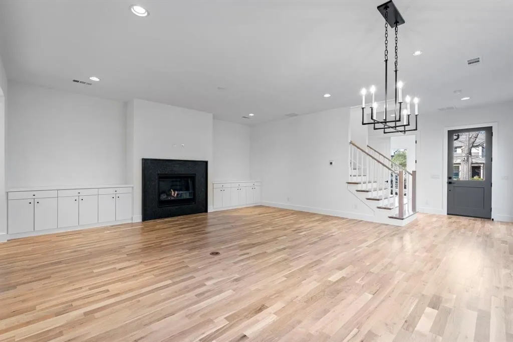 Single Family Residence For Rent in Dallas County , 5836 Martel Avenue, Dallas, Texas 75206, 4 Bedroom, 4 Bathroom, 2 Garage spaces, 3,167 Sqft, built in 2025, mls#21379309, Real Estate Agent in Dallas, Homes For Rent in Dallas county, Homes For Rent in Dallas, Realtor in Dallas Texas, Real Estate Brokerage Independent Realty Texas, Luminita Cordes Realtor