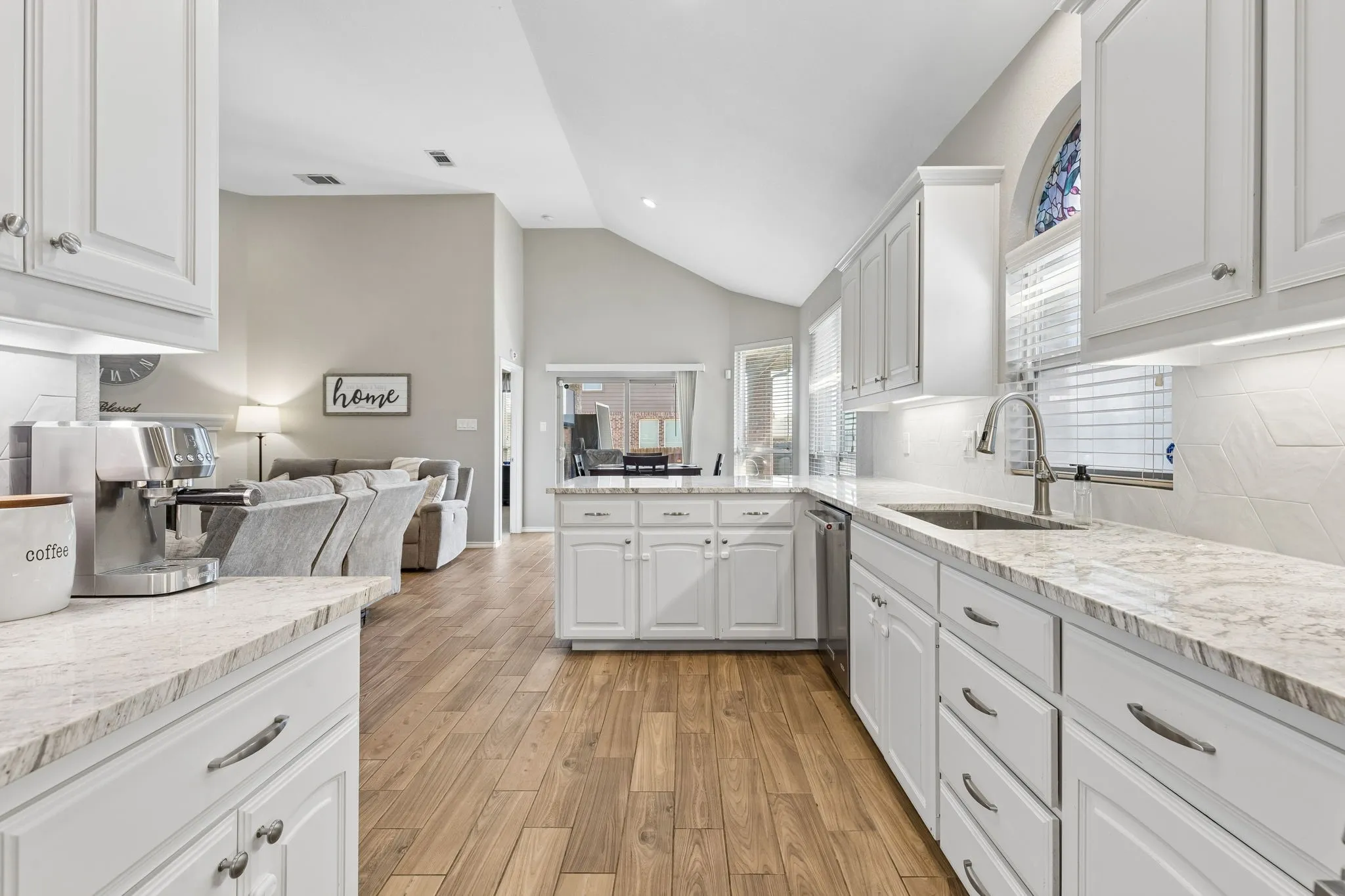 Single Family Residence For Sale in Tarrant County , 10336 Point Lobos Trail, Fort Worth, Texas 76177, 4 Bedroom, 2 Bathroom, 2 Garage spaces, 1,805 Sqft, built in 2011, mls#21378874, Real Estate Agent in Fort Worth, Homes For Sale in Tarrant county, Homes For Sale in Fort Worth, Realtor in Fort Worth Texas, Real Estate Brokerage Independent Realty Texas, Luminita Cordes Realtor