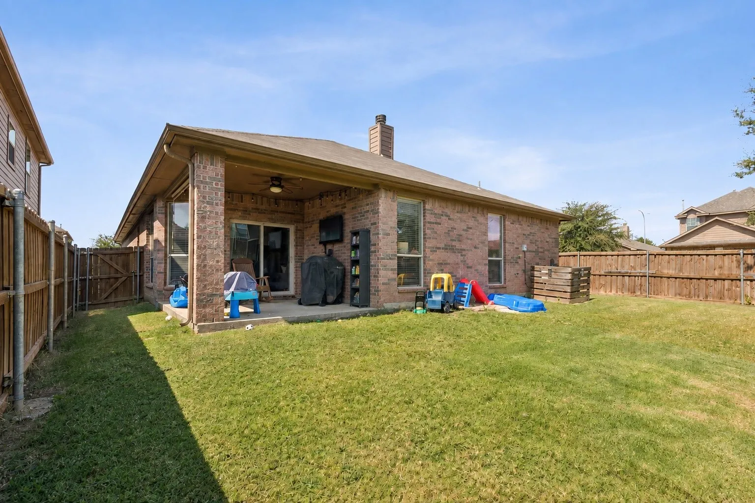 Single Family Residence For Sale in Tarrant County , 10336 Point Lobos Trail, Fort Worth, Texas 76177, 4 Bedroom, 2 Bathroom, 2 Garage spaces, 1,805 Sqft, built in 2011, mls#21378874, Real Estate Agent in Fort Worth, Homes For Sale in Tarrant county, Homes For Sale in Fort Worth, Realtor in Fort Worth Texas, Real Estate Brokerage Independent Realty Texas, Luminita Cordes Realtor