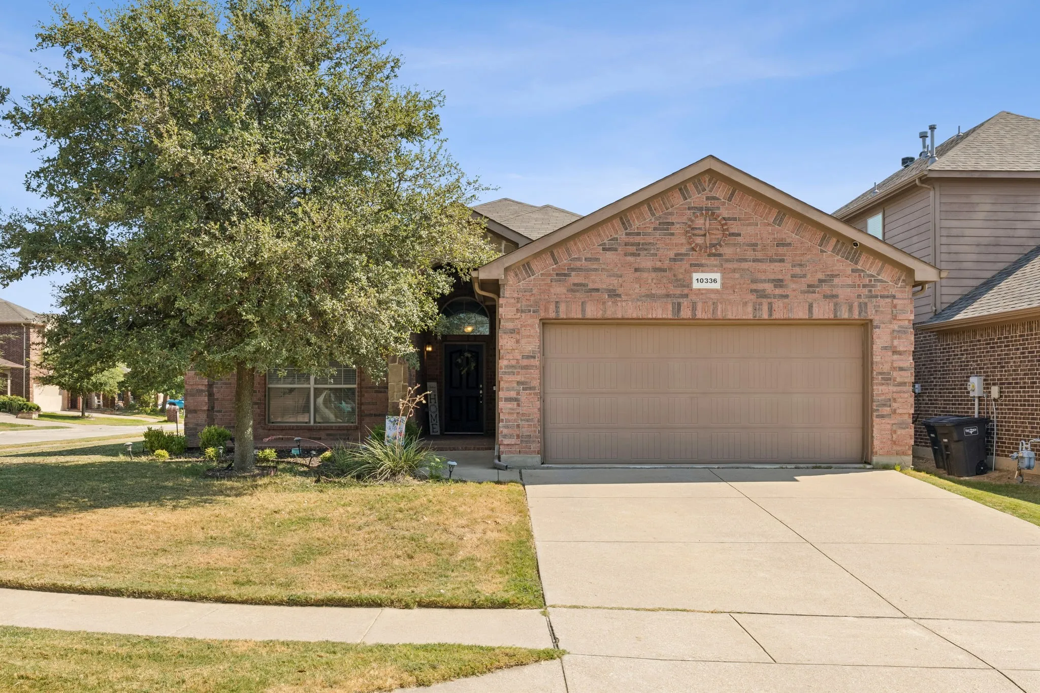 Single Family Residence For Sale in Tarrant County , 10336 Point Lobos Trail, Fort Worth, Texas 76177, 4 Bedroom, 2 Bathroom, 2 Garage spaces, 1,805 Sqft, built in 2011, mls#21378874, Real Estate Agent in Fort Worth, Homes For Sale in Tarrant county, Homes For Sale in Fort Worth, Realtor in Fort Worth Texas, Real Estate Brokerage Independent Realty Texas, Luminita Cordes Realtor