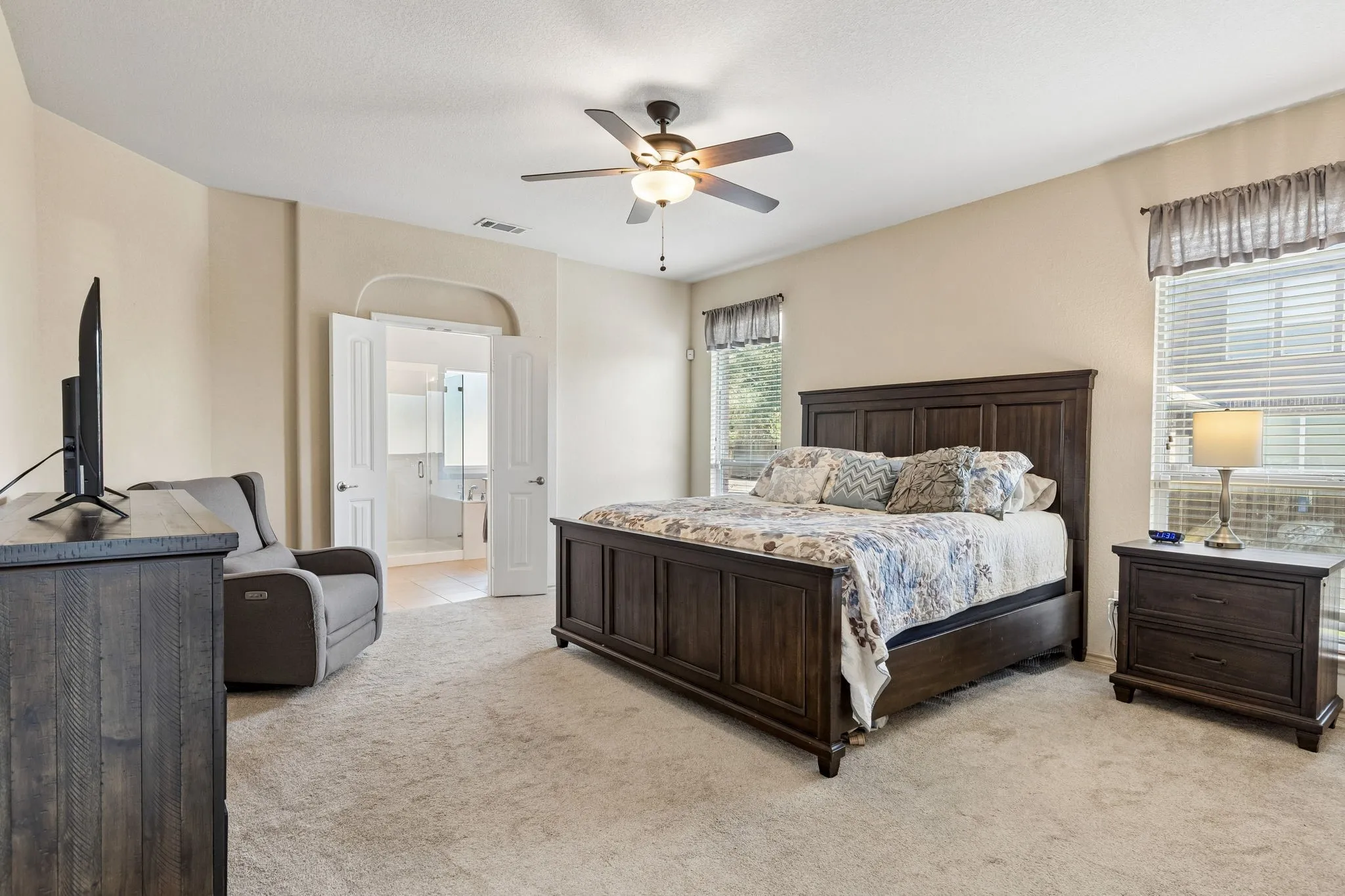 Single Family Residence For Sale in Tarrant County , 10336 Point Lobos Trail, Fort Worth, Texas 76177, 4 Bedroom, 2 Bathroom, 2 Garage spaces, 1,805 Sqft, built in 2011, mls#21378874, Real Estate Agent in Fort Worth, Homes For Sale in Tarrant county, Homes For Sale in Fort Worth, Realtor in Fort Worth Texas, Real Estate Brokerage Independent Realty Texas, Luminita Cordes Realtor