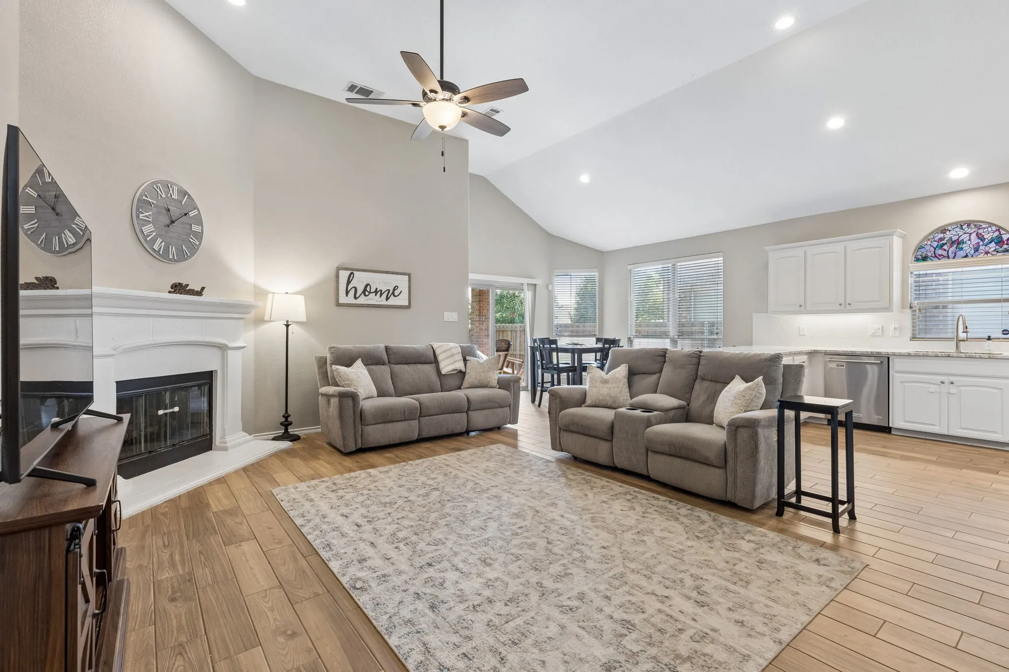 Single Family Residence For Sale in Tarrant County , 10336 Point Lobos Trail, Fort Worth, Texas 76177, 4 Bedroom, 2 Bathroom, 2 Garage spaces, 1,805 Sqft, built in 2011, mls#21378874, Real Estate Agent in Fort Worth, Homes For Sale in Tarrant county, Homes For Sale in Fort Worth, Realtor in Fort Worth Texas, Real Estate Brokerage Independent Realty Texas, Luminita Cordes Realtor