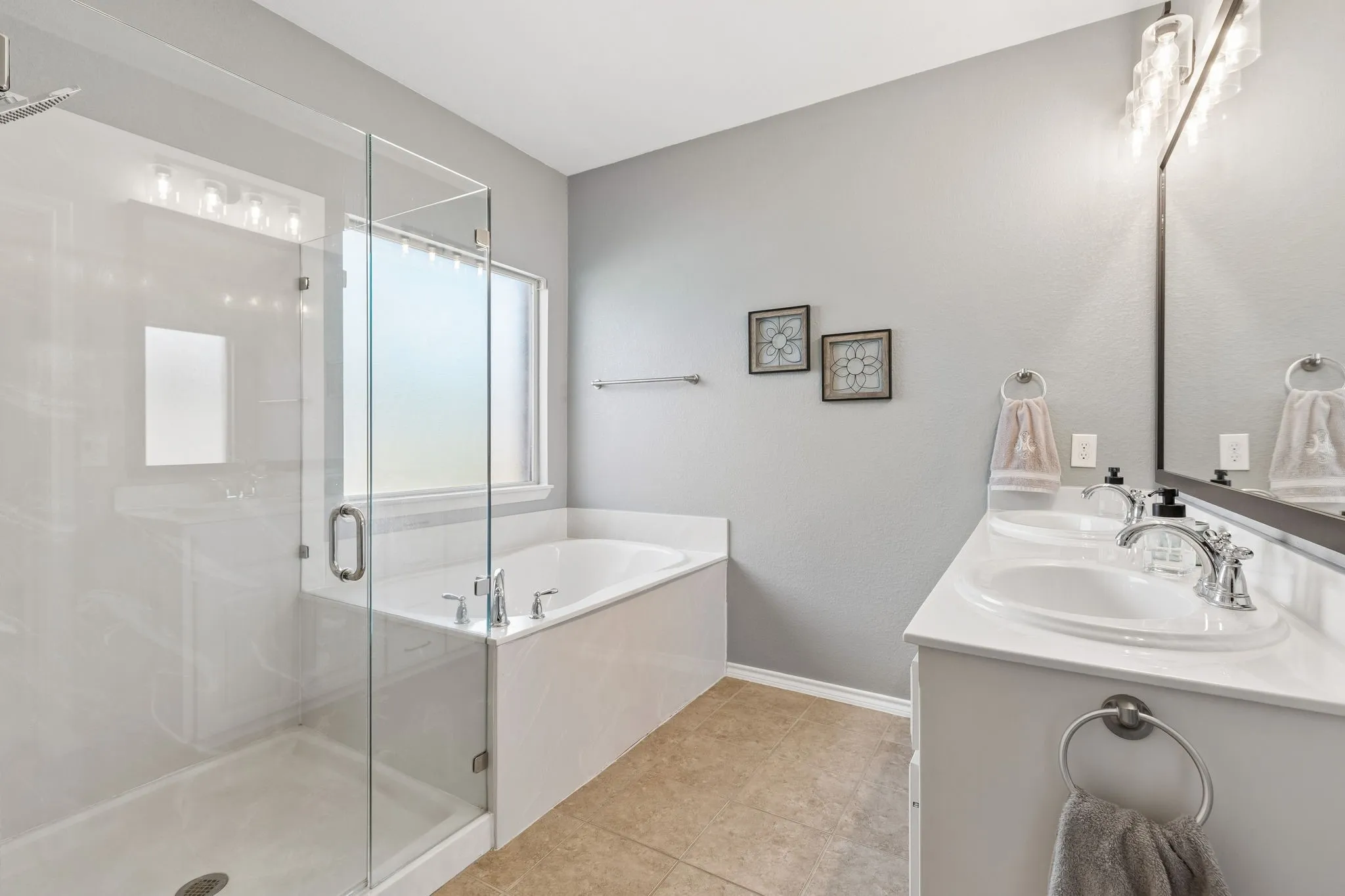 Single Family Residence For Sale in Tarrant County , 10336 Point Lobos Trail, Fort Worth, Texas 76177, 4 Bedroom, 2 Bathroom, 2 Garage spaces, 1,805 Sqft, built in 2011, mls#21378874, Real Estate Agent in Fort Worth, Homes For Sale in Tarrant county, Homes For Sale in Fort Worth, Realtor in Fort Worth Texas, Real Estate Brokerage Independent Realty Texas, Luminita Cordes Realtor