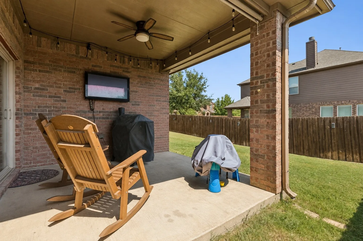 Single Family Residence For Sale in Tarrant County , 10336 Point Lobos Trail, Fort Worth, Texas 76177, 4 Bedroom, 2 Bathroom, 2 Garage spaces, 1,805 Sqft, built in 2011, mls#21378874, Real Estate Agent in Fort Worth, Homes For Sale in Tarrant county, Homes For Sale in Fort Worth, Realtor in Fort Worth Texas, Real Estate Brokerage Independent Realty Texas, Luminita Cordes Realtor