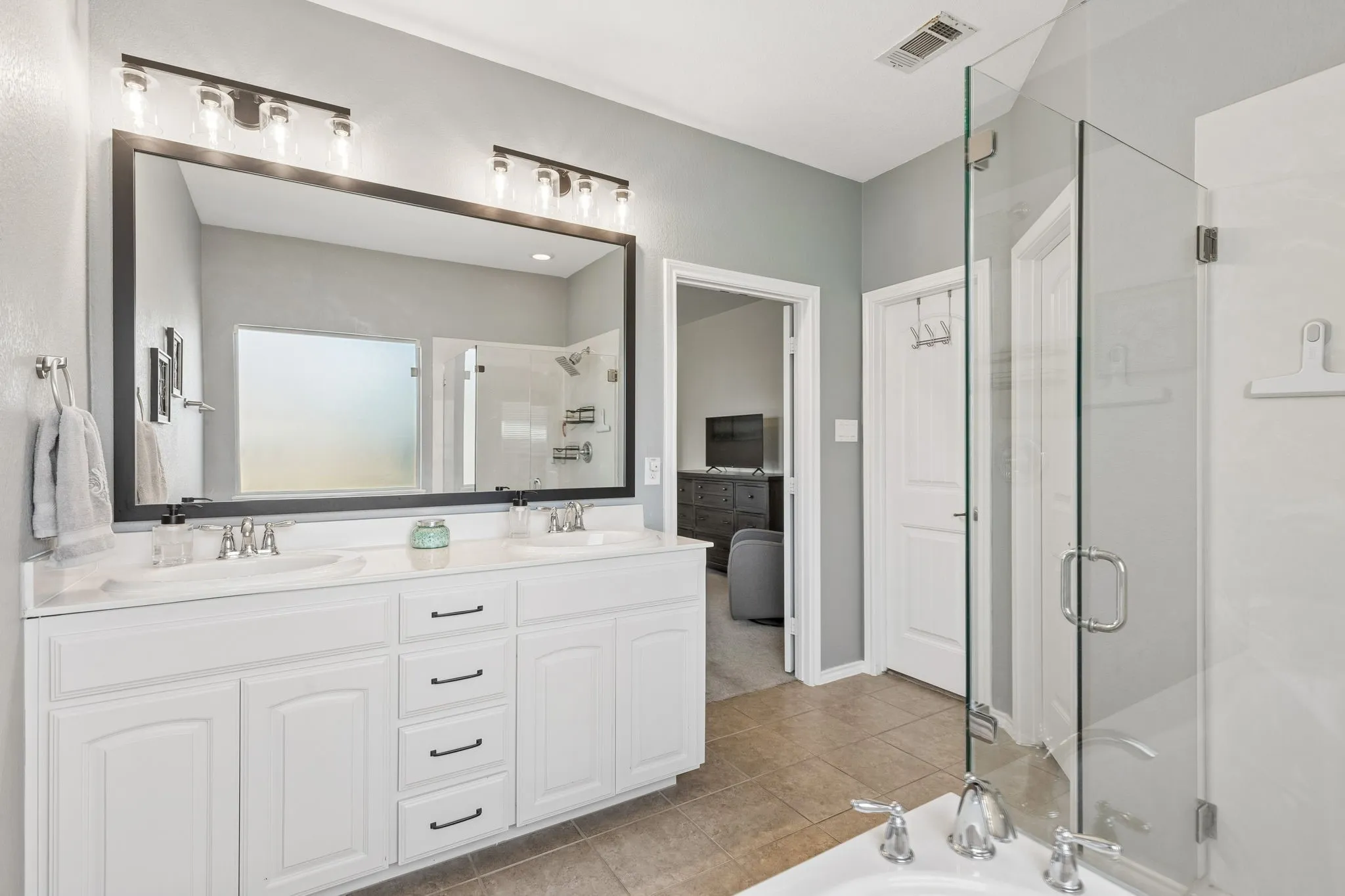 Single Family Residence For Sale in Tarrant County , 10336 Point Lobos Trail, Fort Worth, Texas 76177, 4 Bedroom, 2 Bathroom, 2 Garage spaces, 1,805 Sqft, built in 2011, mls#21378874, Real Estate Agent in Fort Worth, Homes For Sale in Tarrant county, Homes For Sale in Fort Worth, Realtor in Fort Worth Texas, Real Estate Brokerage Independent Realty Texas, Luminita Cordes Realtor