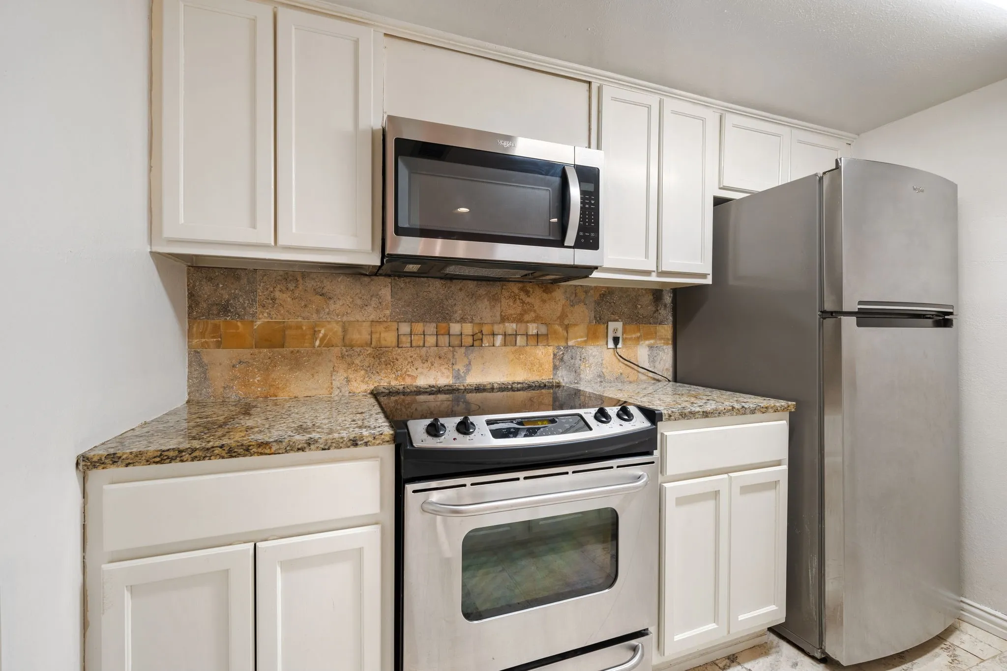 Condominium For Rent in Dallas County , 3121 Park Lane 1107, Dallas, Texas 75220, 2 Bedroom, 2 Bathroom, Garage spaces, 970 Sqft, built in 1969, mls#21378463, Real Estate Agent in Dallas, Homes For Rent in Dallas county, Homes For Rent in Dallas, Realtor in Dallas Texas, Real Estate Brokerage Independent Realty Texas, Luminita Cordes Realtor