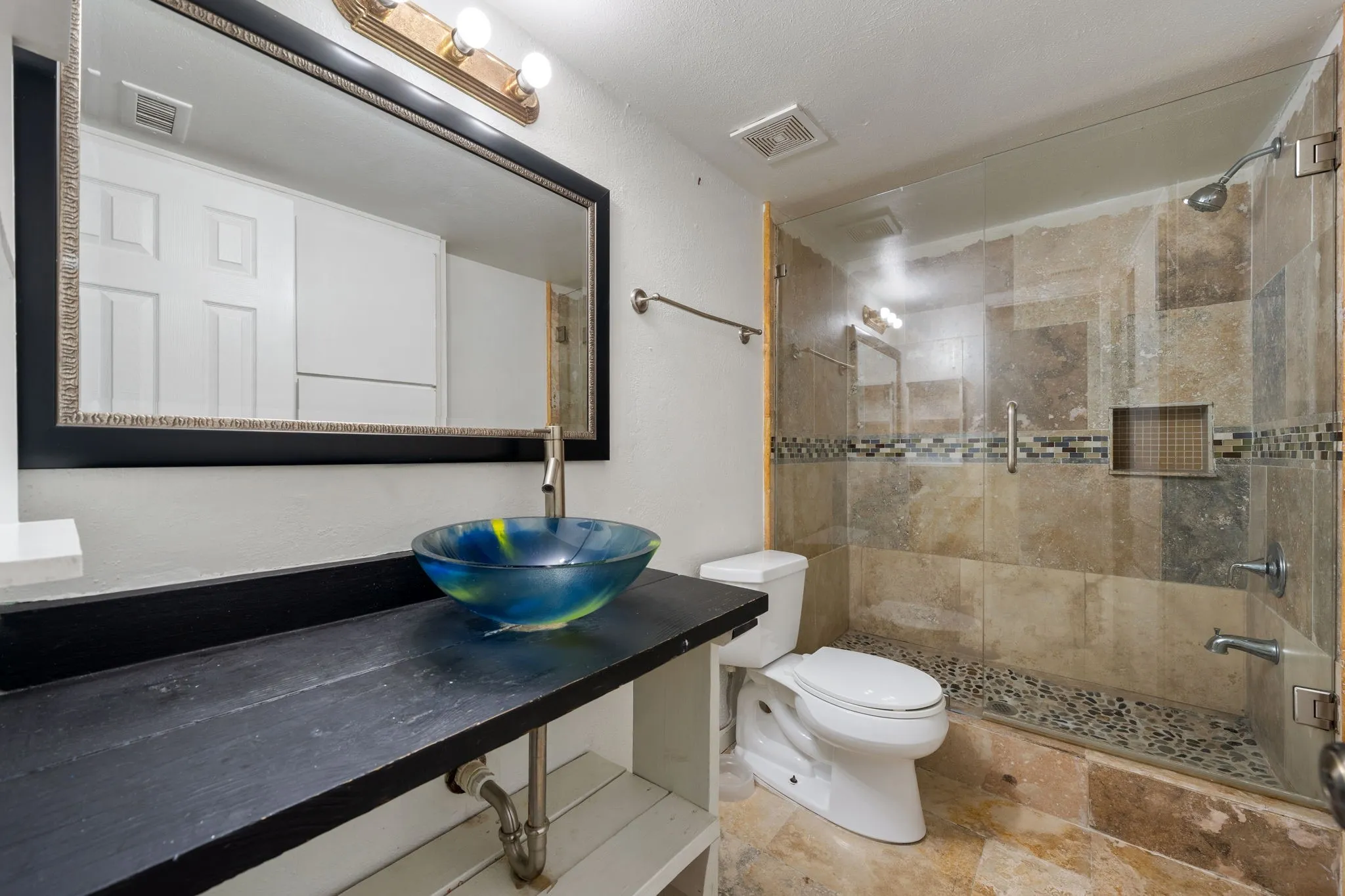Condominium For Rent in Dallas County , 3121 Park Lane 1107, Dallas, Texas 75220, 2 Bedroom, 2 Bathroom, Garage spaces, 970 Sqft, built in 1969, mls#21378463, Real Estate Agent in Dallas, Homes For Rent in Dallas county, Homes For Rent in Dallas, Realtor in Dallas Texas, Real Estate Brokerage Independent Realty Texas, Luminita Cordes Realtor