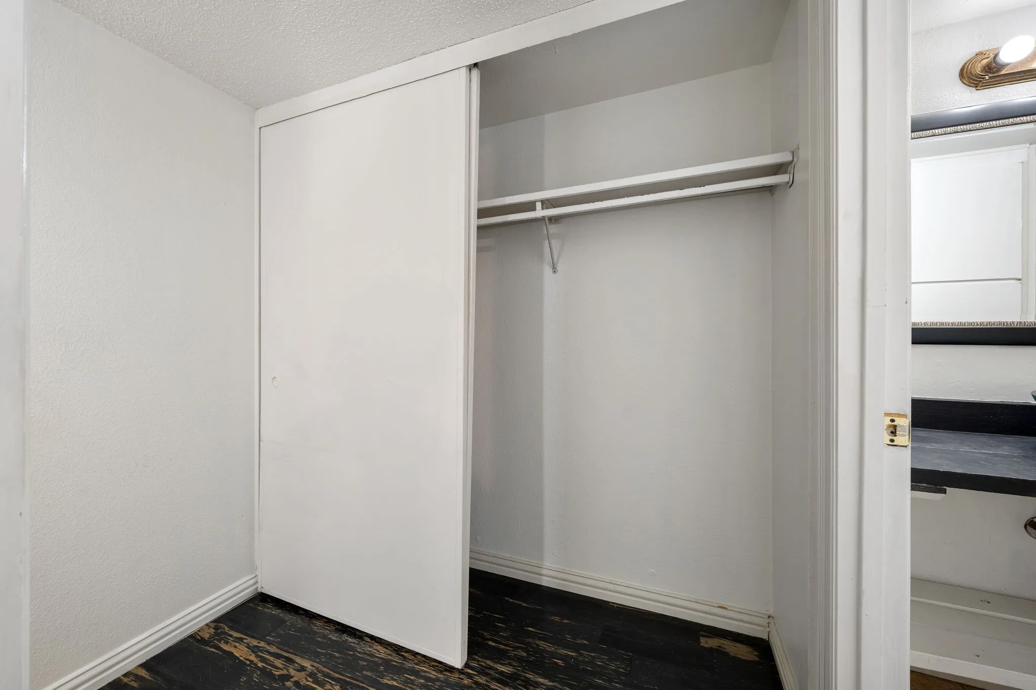 Condominium For Rent in Dallas County , 3121 Park Lane 1107, Dallas, Texas 75220, 2 Bedroom, 2 Bathroom, Garage spaces, 970 Sqft, built in 1969, mls#21378463, Real Estate Agent in Dallas, Homes For Rent in Dallas county, Homes For Rent in Dallas, Realtor in Dallas Texas, Real Estate Brokerage Independent Realty Texas, Luminita Cordes Realtor