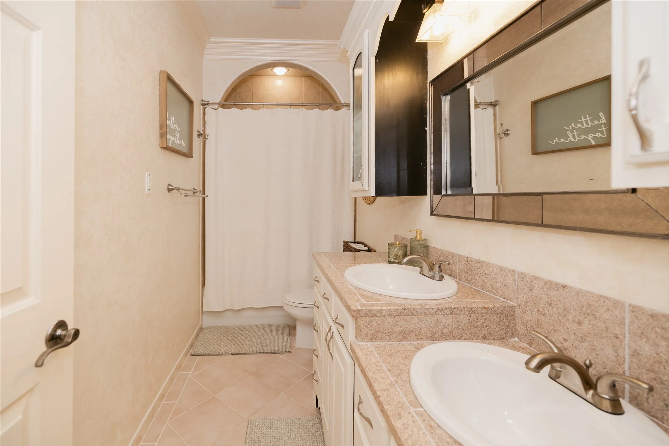 Single Family Residence For Sale in Rockwall County , 624 Horseshoe Bend, Royse City, Texas 75189, 5 Bedroom, 4 Bathroom, 3 Garage spaces, 2,957 Sqft, built in 2004, mls#21379316, Real Estate Agent in Royse City, Homes For Sale in Rockwall county, Homes For Sale in Royse City, Realtor in Royse City Texas, Real Estate Brokerage Independent Realty Texas, Luminita Cordes Realtor