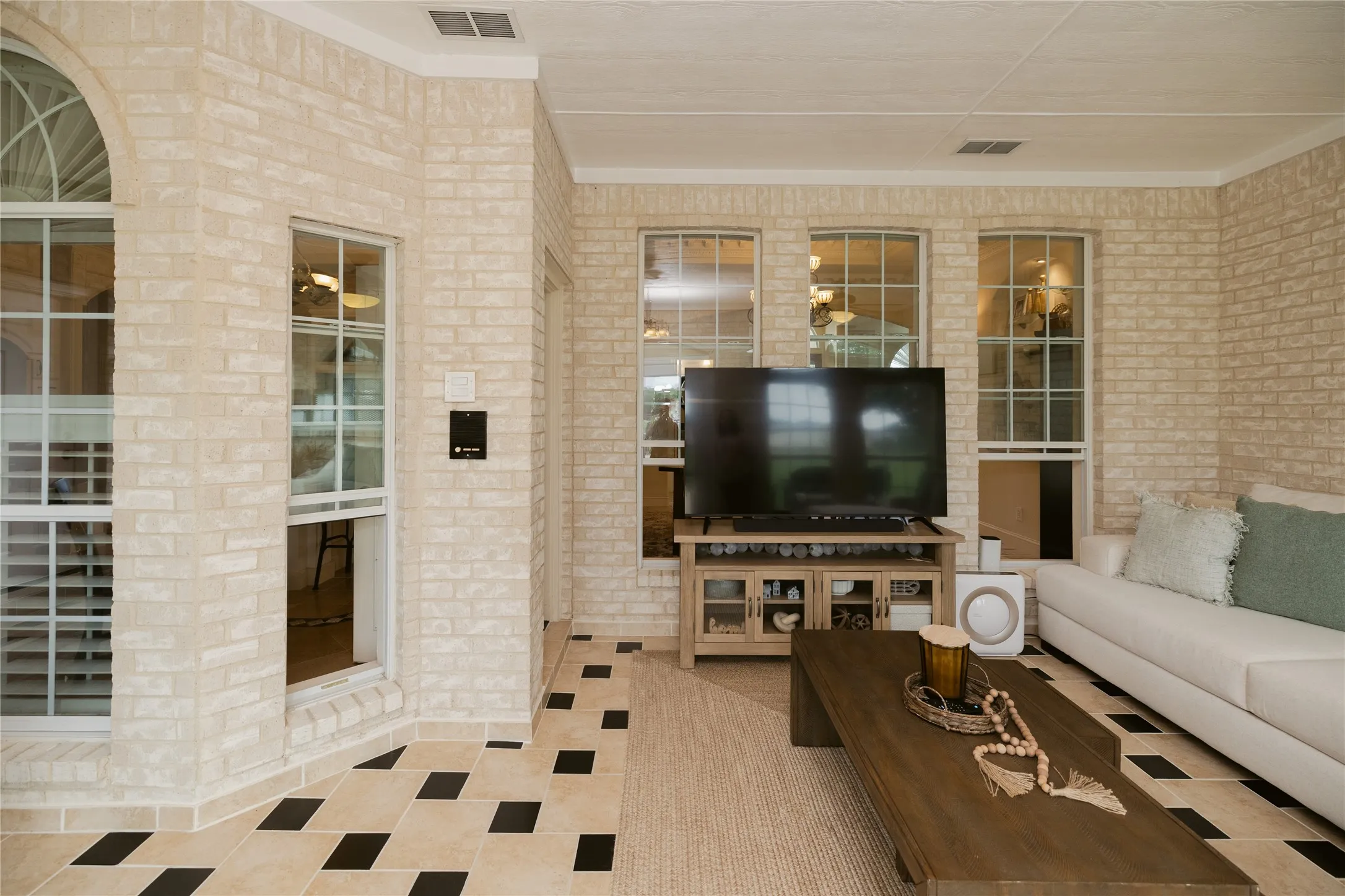 Single Family Residence For Sale in Rockwall County , 624 Horseshoe Bend, Royse City, Texas 75189, 5 Bedroom, 4 Bathroom, 3 Garage spaces, 2,957 Sqft, built in 2004, mls#21379316, Real Estate Agent in Royse City, Homes For Sale in Rockwall county, Homes For Sale in Royse City, Realtor in Royse City Texas, Real Estate Brokerage Independent Realty Texas, Luminita Cordes Realtor