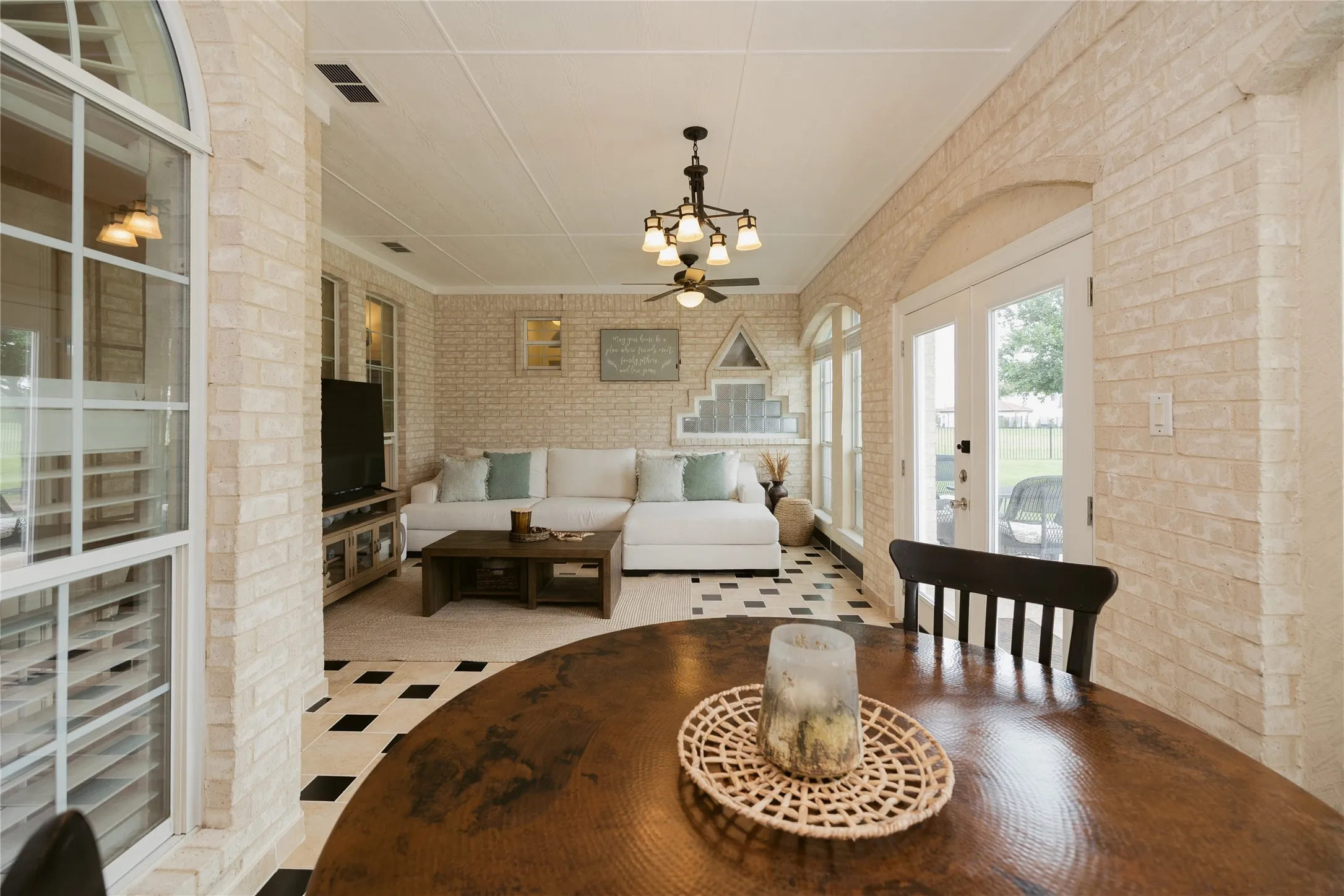 Single Family Residence For Sale in Rockwall County , 624 Horseshoe Bend, Royse City, Texas 75189, 5 Bedroom, 4 Bathroom, 3 Garage spaces, 2,957 Sqft, built in 2004, mls#21379316, Real Estate Agent in Royse City, Homes For Sale in Rockwall county, Homes For Sale in Royse City, Realtor in Royse City Texas, Real Estate Brokerage Independent Realty Texas, Luminita Cordes Realtor