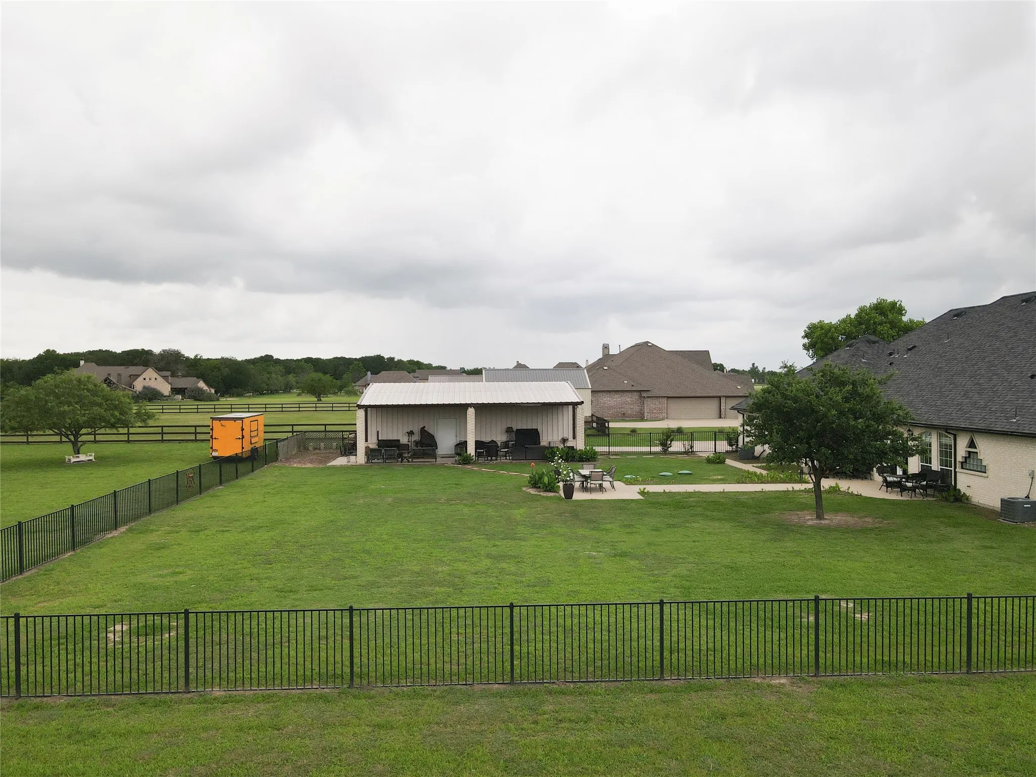 Single Family Residence For Sale in Rockwall County , 624 Horseshoe Bend, Royse City, Texas 75189, 5 Bedroom, 4 Bathroom, 3 Garage spaces, 2,957 Sqft, built in 2004, mls#21379316, Real Estate Agent in Royse City, Homes For Sale in Rockwall county, Homes For Sale in Royse City, Realtor in Royse City Texas, Real Estate Brokerage Independent Realty Texas, Luminita Cordes Realtor