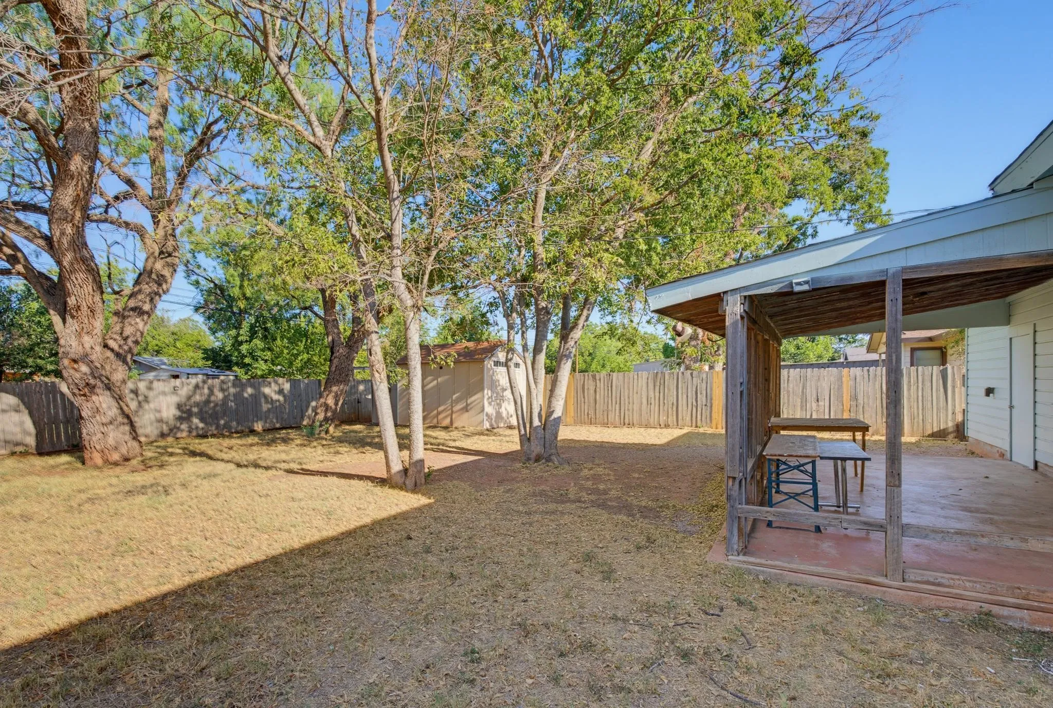 Single Family Residence For Sale in Taylor County , 750 Westview Drive, Abilene, Texas 79603, 4 Bedroom, 2 Bathroom, Garage spaces, 1,510 Sqft, built in 1956, mls#21379247, Real Estate Agent in Abilene, Homes For Sale in Taylor county, Homes For Sale in Abilene, Realtor in Abilene Texas, Real Estate Brokerage Independent Realty Texas, Luminita Cordes Realtor