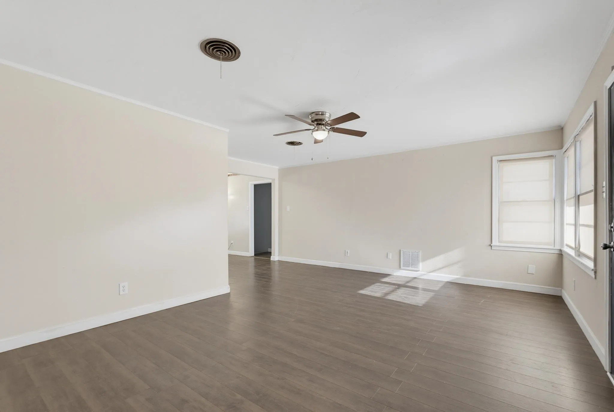 Single Family Residence For Sale in Taylor County , 750 Westview Drive, Abilene, Texas 79603, 4 Bedroom, 2 Bathroom, Garage spaces, 1,510 Sqft, built in 1956, mls#21379247, Real Estate Agent in Abilene, Homes For Sale in Taylor county, Homes For Sale in Abilene, Realtor in Abilene Texas, Real Estate Brokerage Independent Realty Texas, Luminita Cordes Realtor