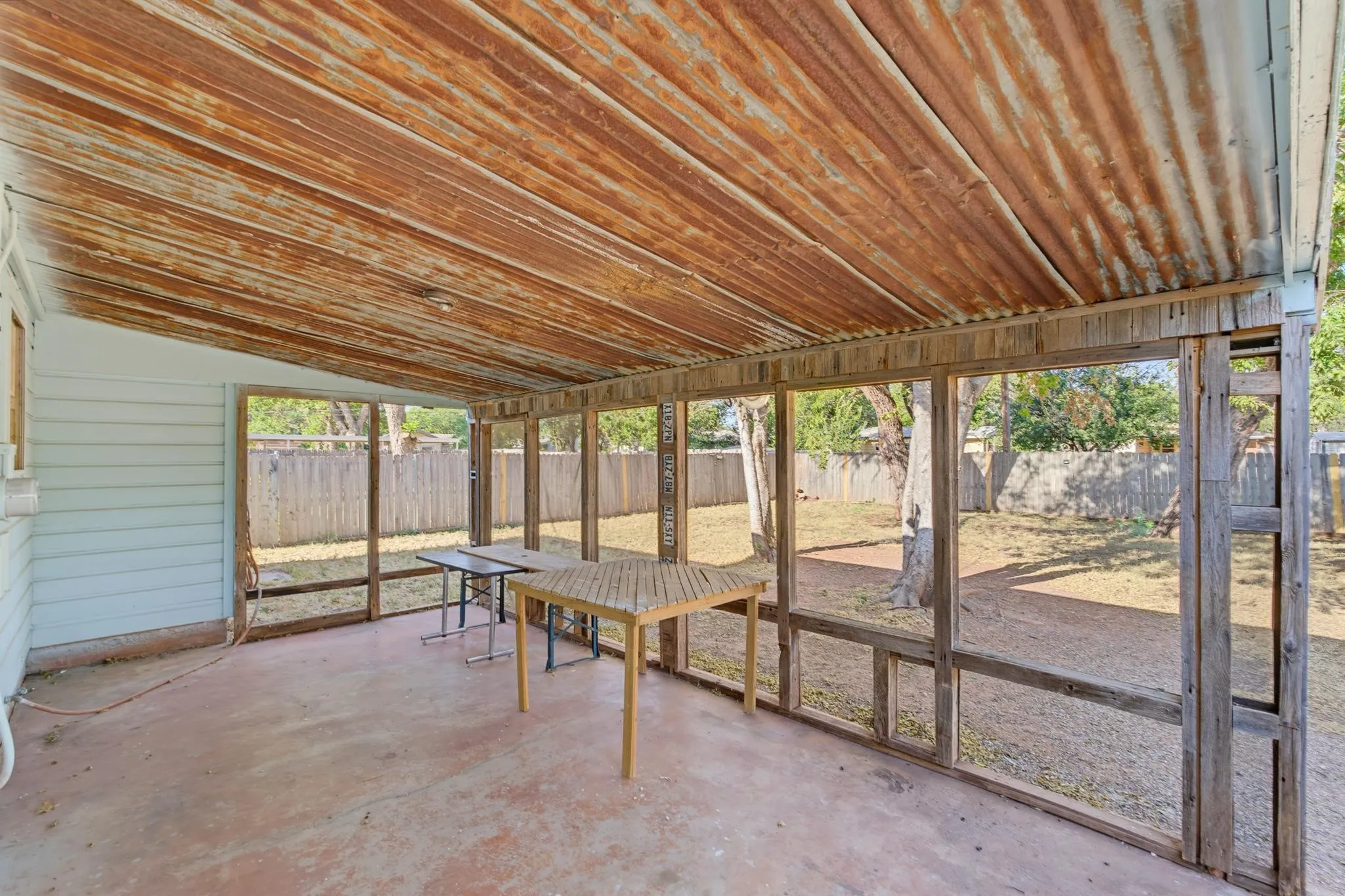 Single Family Residence For Sale in Taylor County , 750 Westview Drive, Abilene, Texas 79603, 4 Bedroom, 2 Bathroom, Garage spaces, 1,510 Sqft, built in 1956, mls#21379247, Real Estate Agent in Abilene, Homes For Sale in Taylor county, Homes For Sale in Abilene, Realtor in Abilene Texas, Real Estate Brokerage Independent Realty Texas, Luminita Cordes Realtor