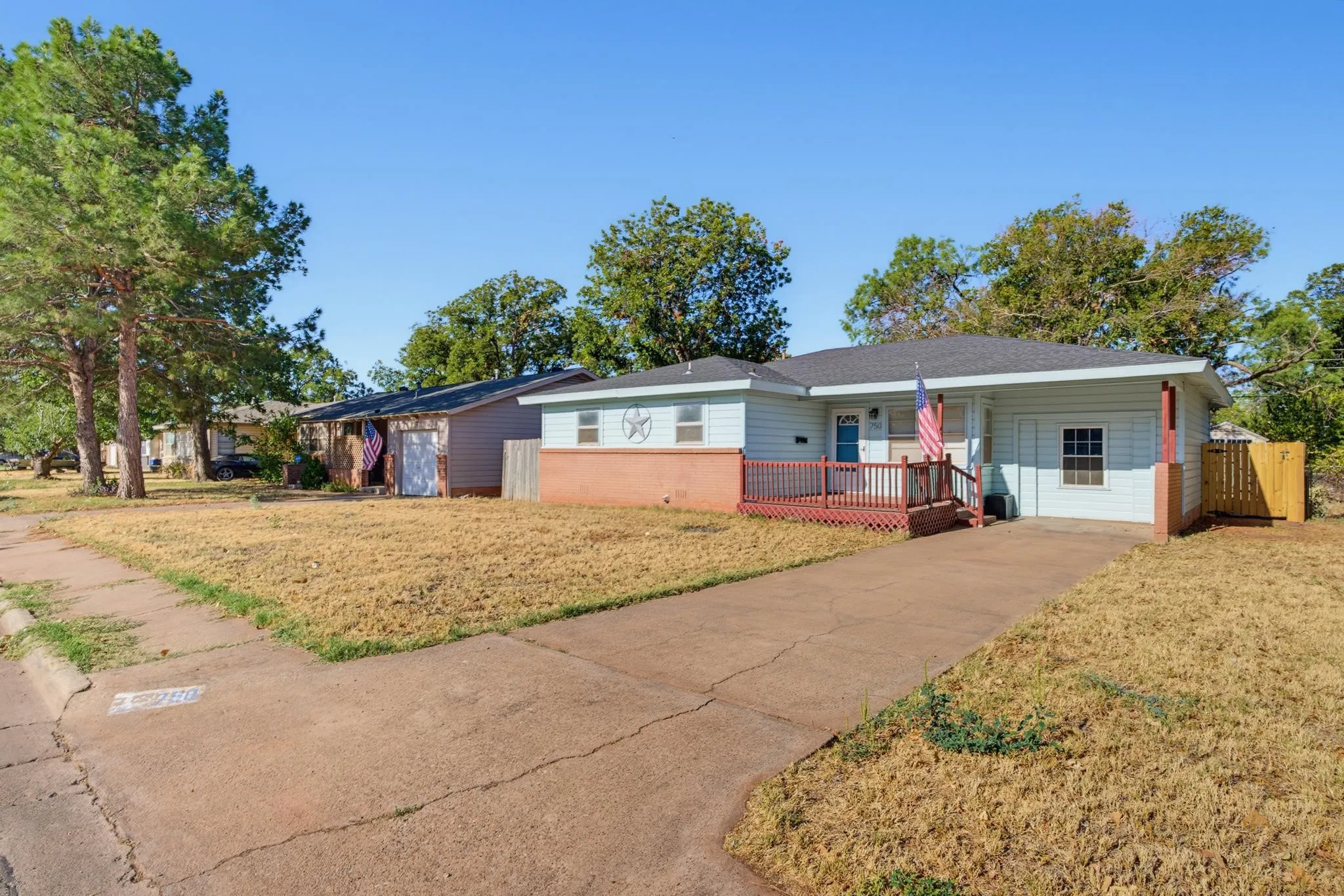 Single Family Residence For Sale in Taylor County , 750 Westview Drive, Abilene, Texas 79603, 4 Bedroom, 2 Bathroom, Garage spaces, 1,510 Sqft, built in 1956, mls#21379247, Real Estate Agent in Abilene, Homes For Sale in Taylor county, Homes For Sale in Abilene, Realtor in Abilene Texas, Real Estate Brokerage Independent Realty Texas, Luminita Cordes Realtor