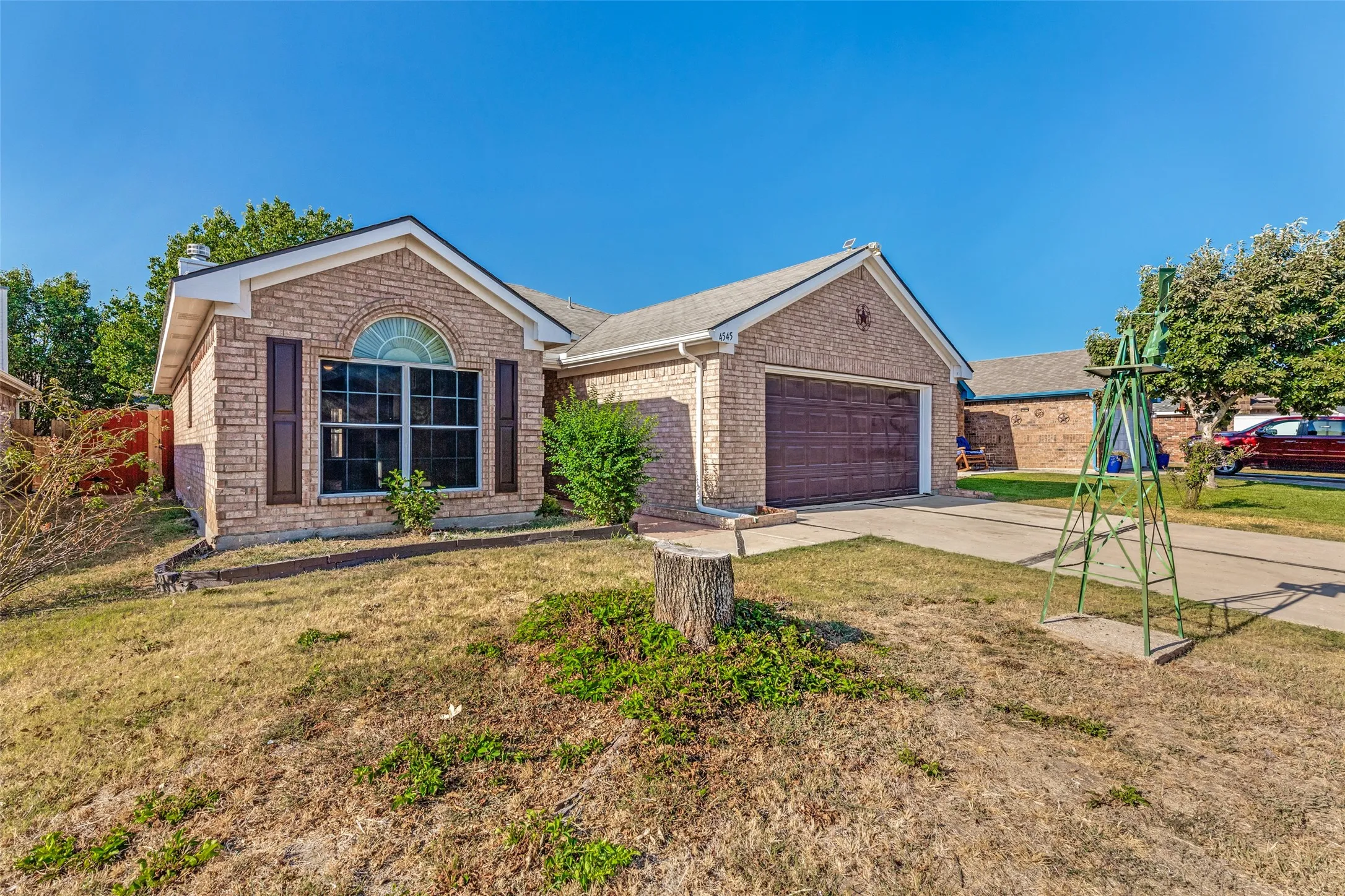 Single Family Residence For Sale in Tarrant County , 4545 Grainland Court, Fort Worth, Texas 76179, 3 Bedroom, 2 Bathroom, 2 Garage spaces, 1,416 Sqft, built in 2006, mls#21378966, Real Estate Agent in Fort Worth, Homes For Sale in Tarrant county, Homes For Sale in Fort Worth, Realtor in Fort Worth Texas, Real Estate Brokerage Independent Realty Texas, Luminita Cordes Realtor