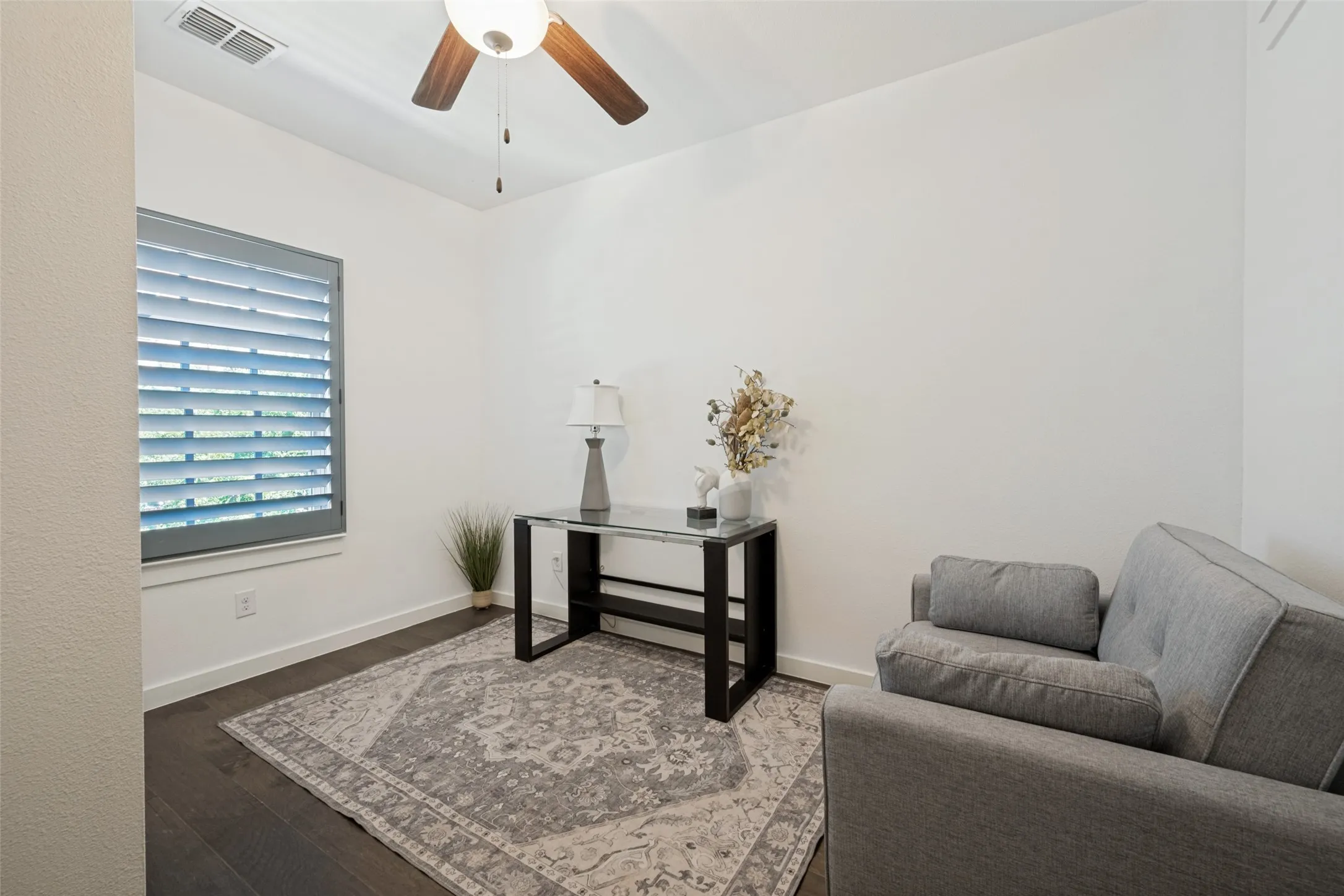 Townhouse For Sale in Tarrant County , 8704 Ice House Drive, North Richland Hills, Texas 76180, 3 Bedroom, 3 Bathroom, 2 Garage spaces, 2,020 Sqft, built in 2018, mls#21378086, Real Estate Agent in North Richland Hills, Homes For Sale in Tarrant county, Homes For Sale in North Richland Hills, Realtor in North Richland Hills Texas, Real Estate Brokerage Independent Realty Texas, Luminita Cordes Realtor