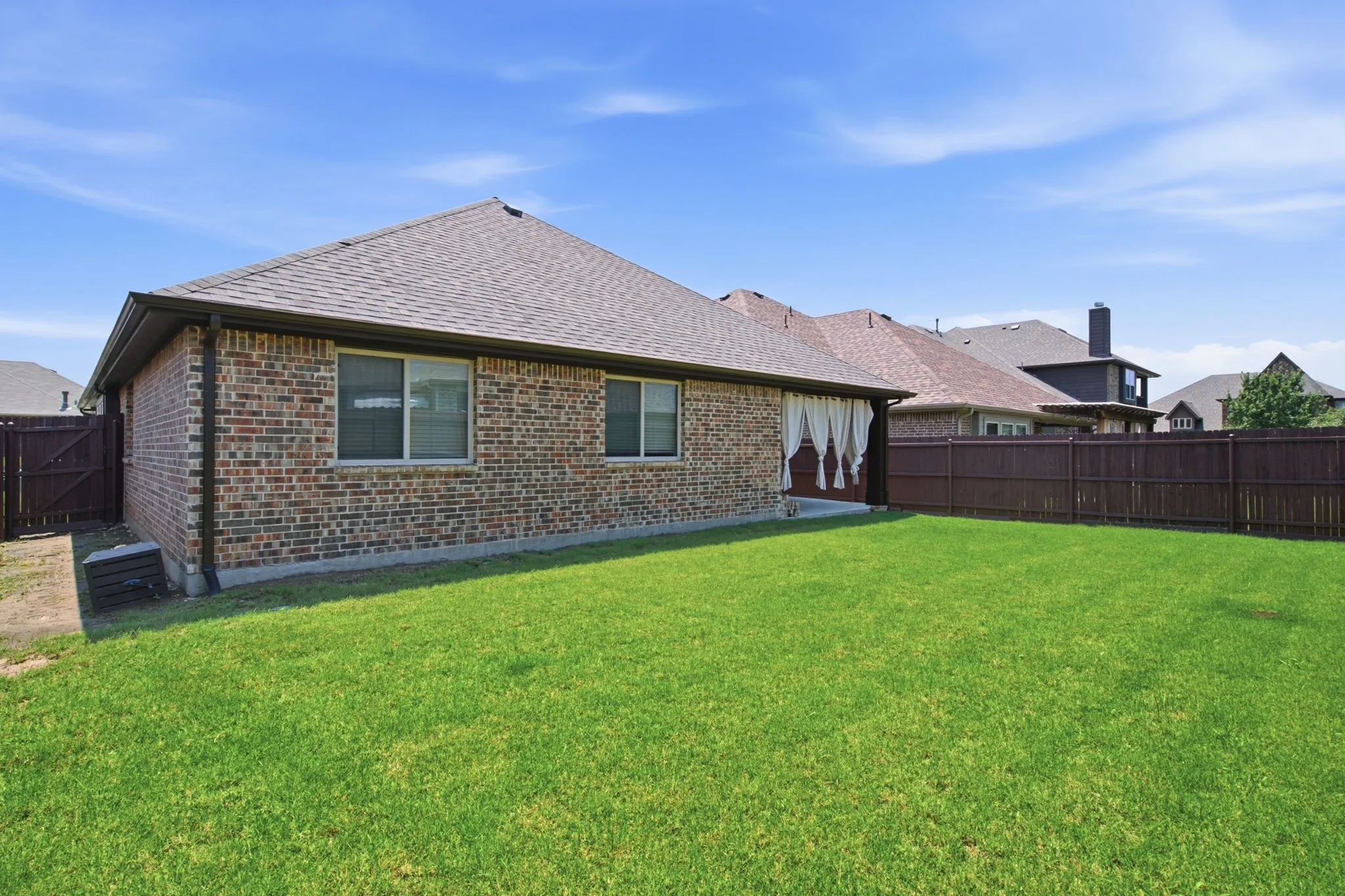 Single Family Residence For Rent in Denton County , 1509 Yellowthroat Drive, Little Elm, Texas 75068, 4 Bedroom, 2 Bathroom, 2 Garage spaces, 2,041 Sqft, built in 2017, mls#21379299, Real Estate Agent in Little Elm, Homes For Rent in Denton county, Homes For Rent in Little Elm, Realtor in Little Elm Texas, Real Estate Brokerage Independent Realty Texas, Luminita Cordes Realtor