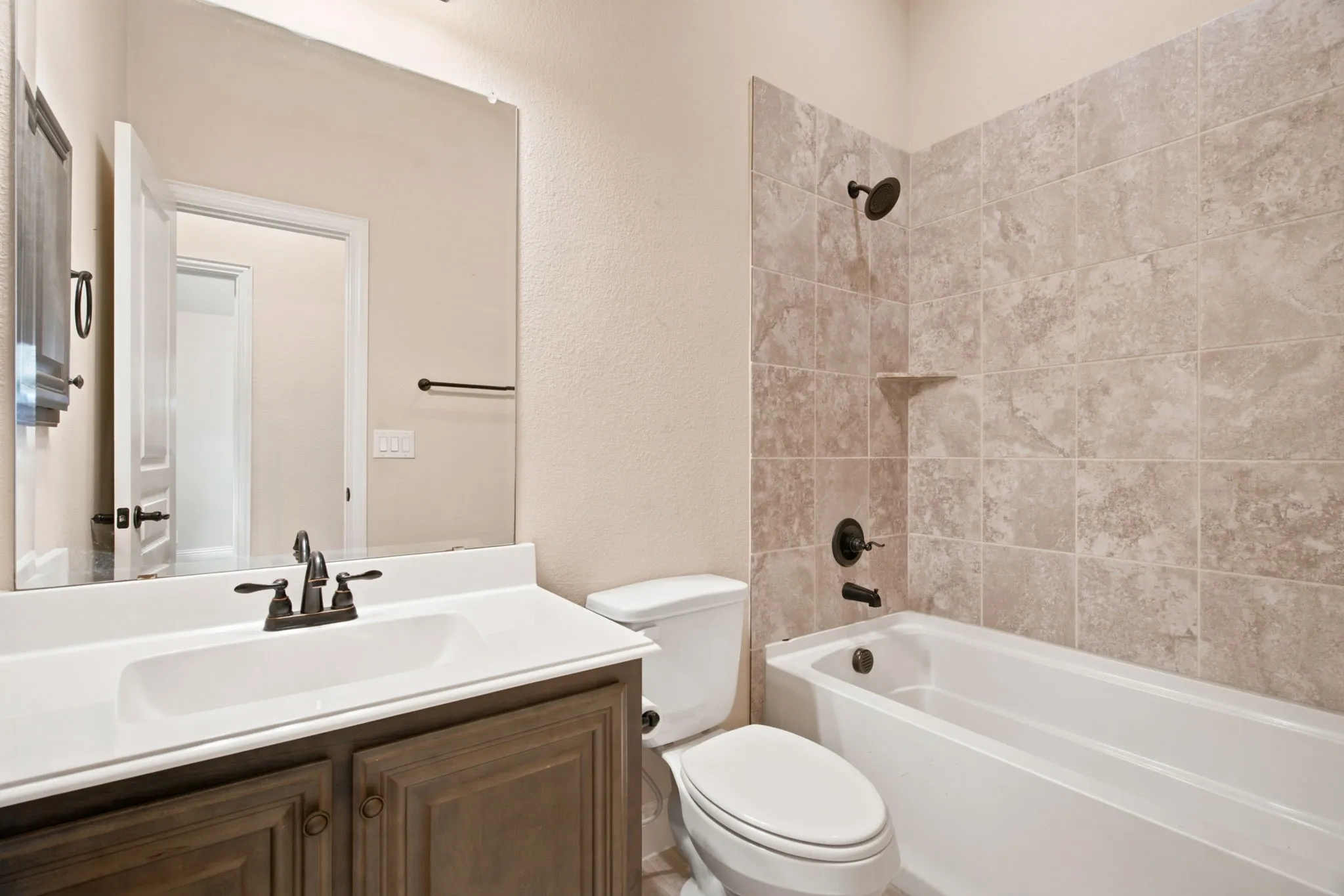Single Family Residence For Rent in Denton County , 1509 Yellowthroat Drive, Little Elm, Texas 75068, 4 Bedroom, 2 Bathroom, 2 Garage spaces, 2,041 Sqft, built in 2017, mls#21379299, Real Estate Agent in Little Elm, Homes For Rent in Denton county, Homes For Rent in Little Elm, Realtor in Little Elm Texas, Real Estate Brokerage Independent Realty Texas, Luminita Cordes Realtor
