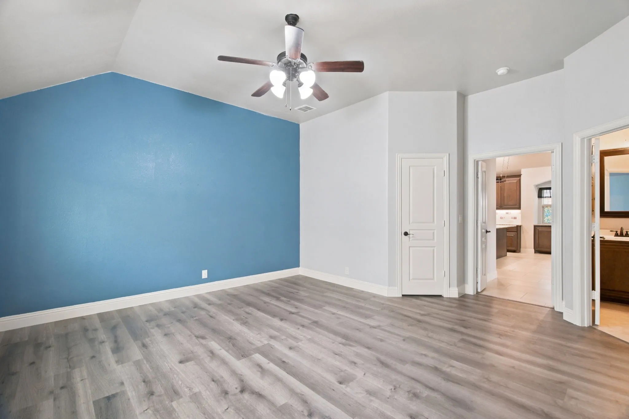 Single Family Residence For Rent in Denton County , 1509 Yellowthroat Drive, Little Elm, Texas 75068, 4 Bedroom, 2 Bathroom, 2 Garage spaces, 2,041 Sqft, built in 2017, mls#21379299, Real Estate Agent in Little Elm, Homes For Rent in Denton county, Homes For Rent in Little Elm, Realtor in Little Elm Texas, Real Estate Brokerage Independent Realty Texas, Luminita Cordes Realtor