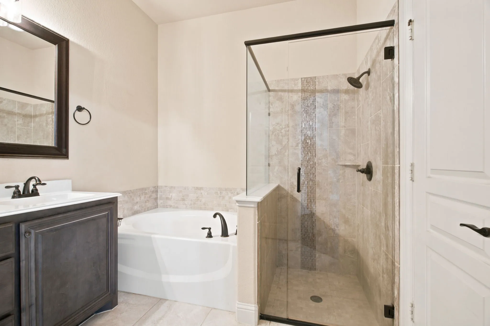 Single Family Residence For Rent in Denton County , 1509 Yellowthroat Drive, Little Elm, Texas 75068, 4 Bedroom, 2 Bathroom, 2 Garage spaces, 2,041 Sqft, built in 2017, mls#21379299, Real Estate Agent in Little Elm, Homes For Rent in Denton county, Homes For Rent in Little Elm, Realtor in Little Elm Texas, Real Estate Brokerage Independent Realty Texas, Luminita Cordes Realtor