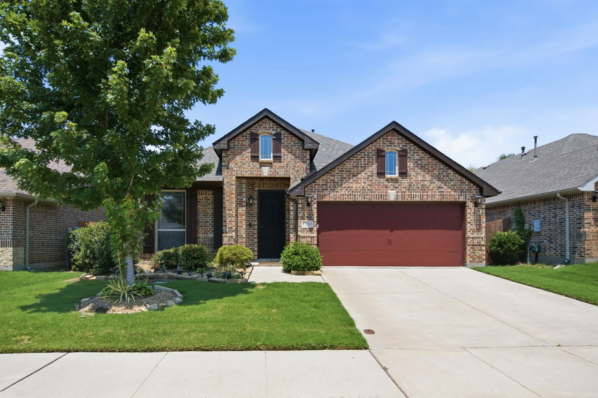 Single Family Residence For Rent in Denton County , 1509 Yellowthroat Drive, Little Elm, Texas 75068, 4 Bedroom, 2 Bathroom, 2 Garage spaces, 2,041 Sqft, built in 2017, mls#21379299, Real Estate Agent in Little Elm, Homes For Rent in Denton county, Homes For Rent in Little Elm, Realtor in Little Elm Texas, Real Estate Brokerage Independent Realty Texas, Luminita Cordes Realtor