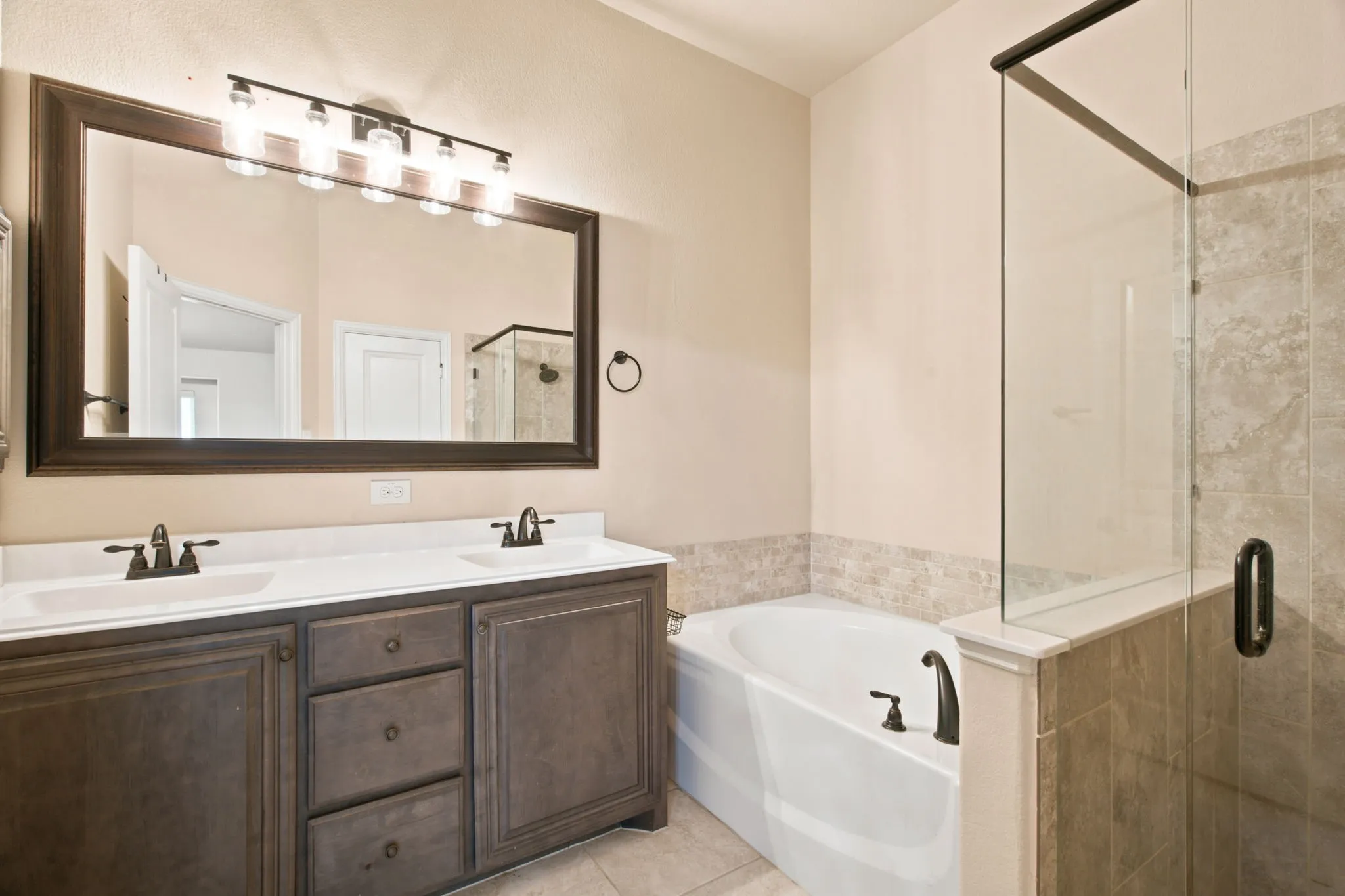 Single Family Residence For Rent in Denton County , 1509 Yellowthroat Drive, Little Elm, Texas 75068, 4 Bedroom, 2 Bathroom, 2 Garage spaces, 2,041 Sqft, built in 2017, mls#21379299, Real Estate Agent in Little Elm, Homes For Rent in Denton county, Homes For Rent in Little Elm, Realtor in Little Elm Texas, Real Estate Brokerage Independent Realty Texas, Luminita Cordes Realtor