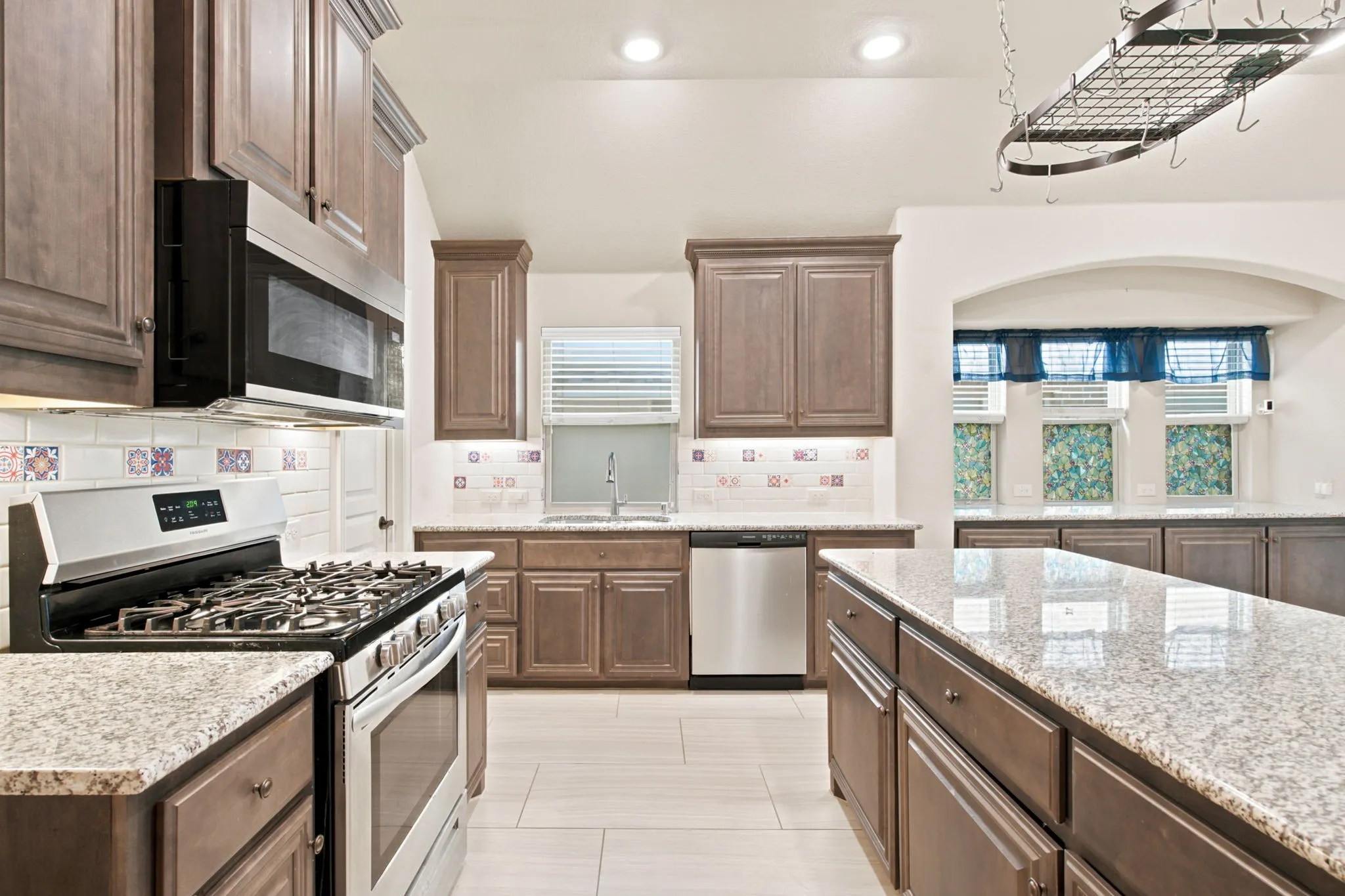 Single Family Residence For Rent in Denton County , 1509 Yellowthroat Drive, Little Elm, Texas 75068, 4 Bedroom, 2 Bathroom, 2 Garage spaces, 2,041 Sqft, built in 2017, mls#21379299, Real Estate Agent in Little Elm, Homes For Rent in Denton county, Homes For Rent in Little Elm, Realtor in Little Elm Texas, Real Estate Brokerage Independent Realty Texas, Luminita Cordes Realtor