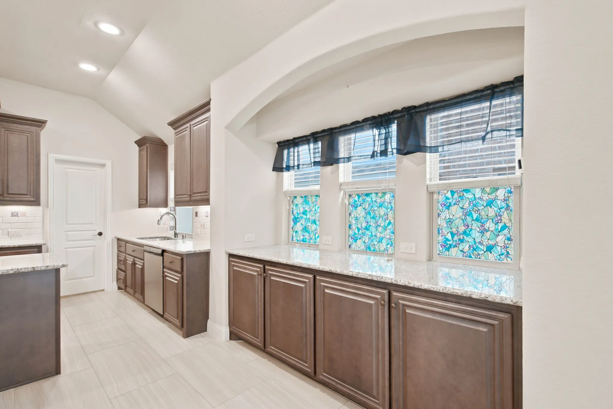 Single Family Residence For Rent in Denton County , 1509 Yellowthroat Drive, Little Elm, Texas 75068, 4 Bedroom, 2 Bathroom, 2 Garage spaces, 2,041 Sqft, built in 2017, mls#21379299, Real Estate Agent in Little Elm, Homes For Rent in Denton county, Homes For Rent in Little Elm, Realtor in Little Elm Texas, Real Estate Brokerage Independent Realty Texas, Luminita Cordes Realtor
