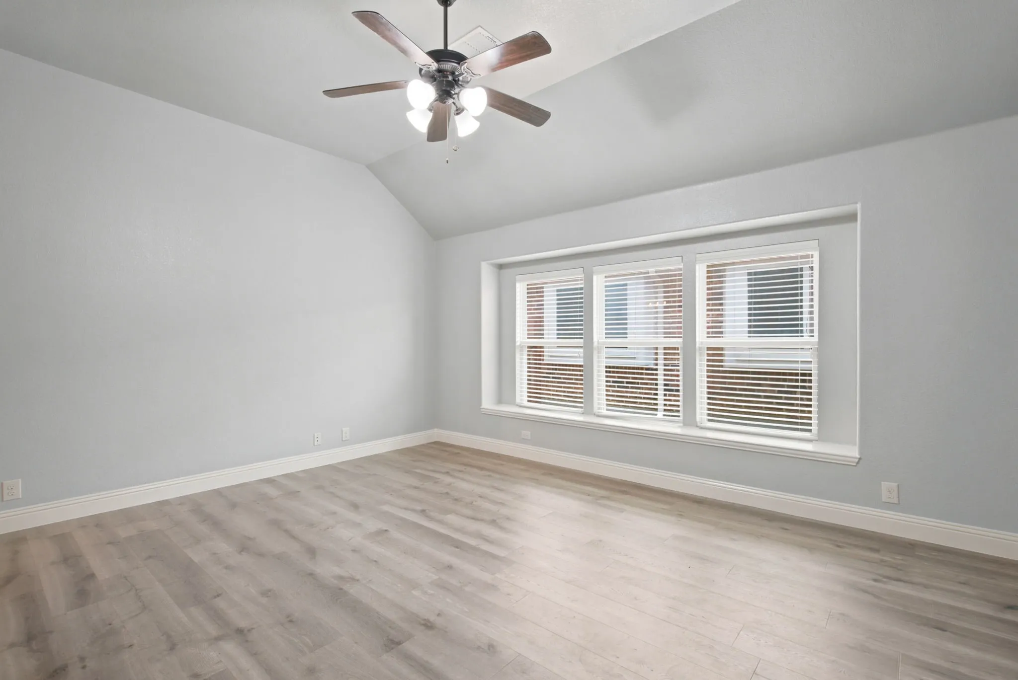 Single Family Residence For Rent in Denton County , 1509 Yellowthroat Drive, Little Elm, Texas 75068, 4 Bedroom, 2 Bathroom, 2 Garage spaces, 2,041 Sqft, built in 2017, mls#21379299, Real Estate Agent in Little Elm, Homes For Rent in Denton county, Homes For Rent in Little Elm, Realtor in Little Elm Texas, Real Estate Brokerage Independent Realty Texas, Luminita Cordes Realtor