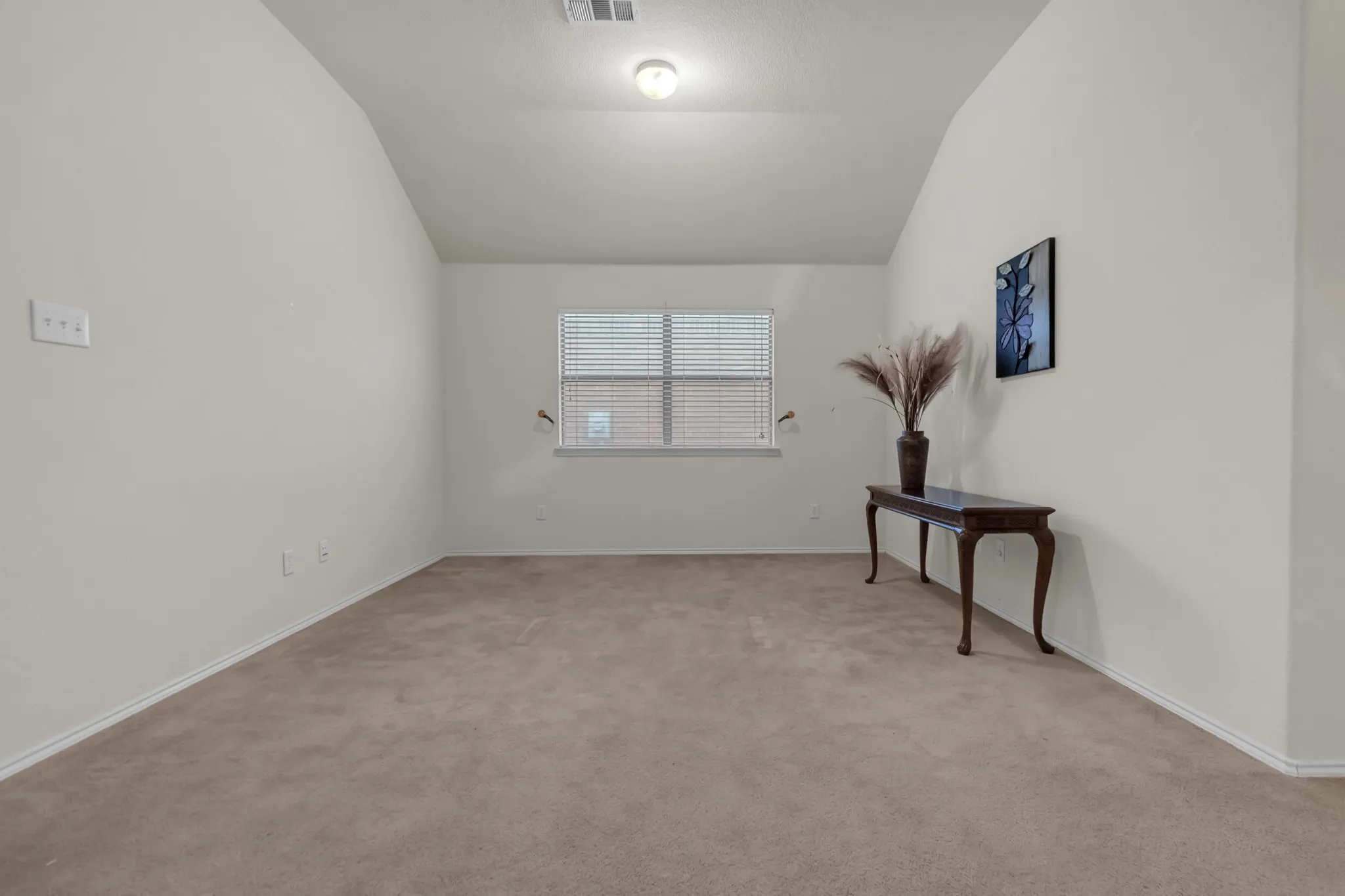 Single Family Residence For Sale in Tarrant County , 12117 Bellegrove Road, Burleson, Texas 76028, 3 Bedroom, 2 Bathroom, 2 Garage spaces, 1,820 Sqft, built in 2006, mls#21379320, Real Estate Agent in Burleson, Homes For Sale in Tarrant county, Homes For Sale in Burleson, Realtor in Burleson Texas, Real Estate Brokerage Independent Realty Texas, Luminita Cordes Realtor